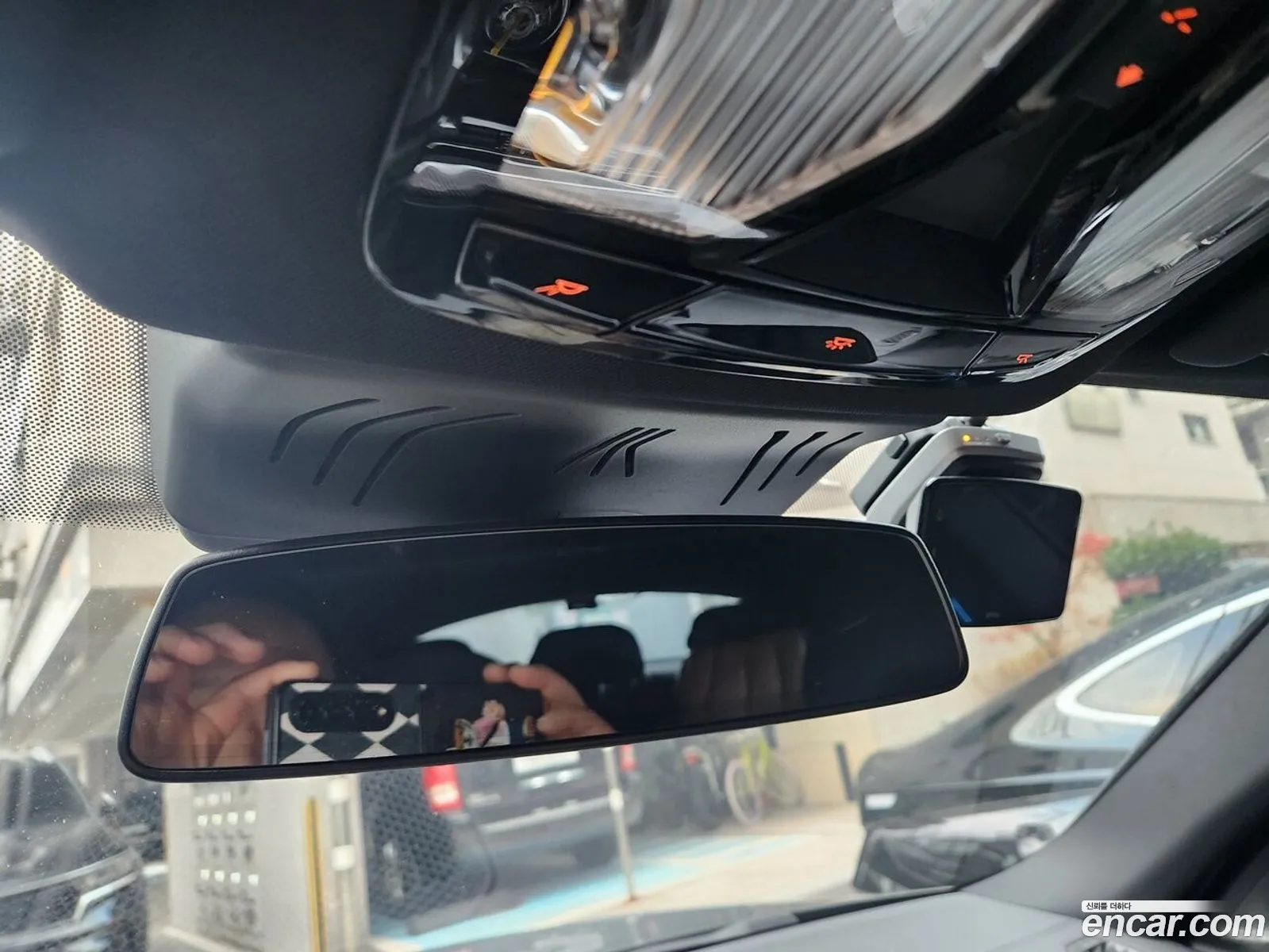 BMW i4 2023 — 16