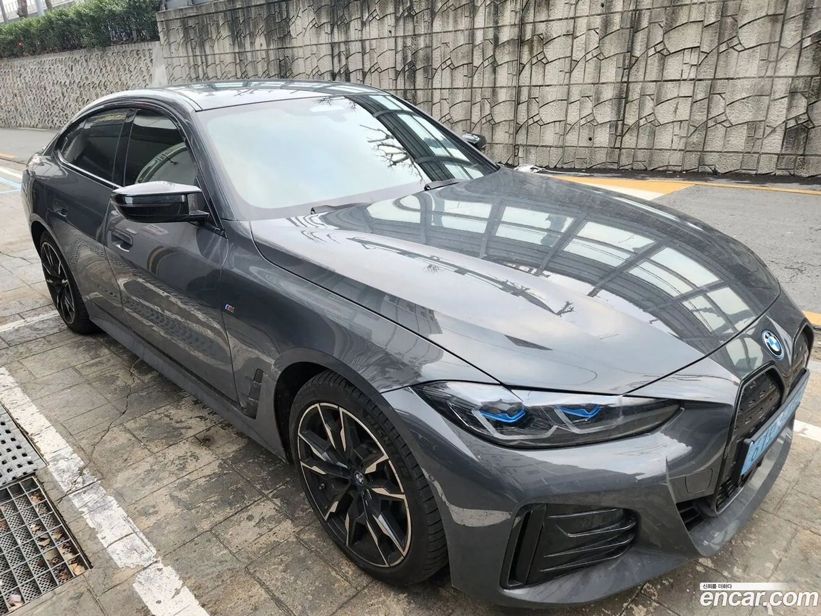 BMW i4 2023 — 19