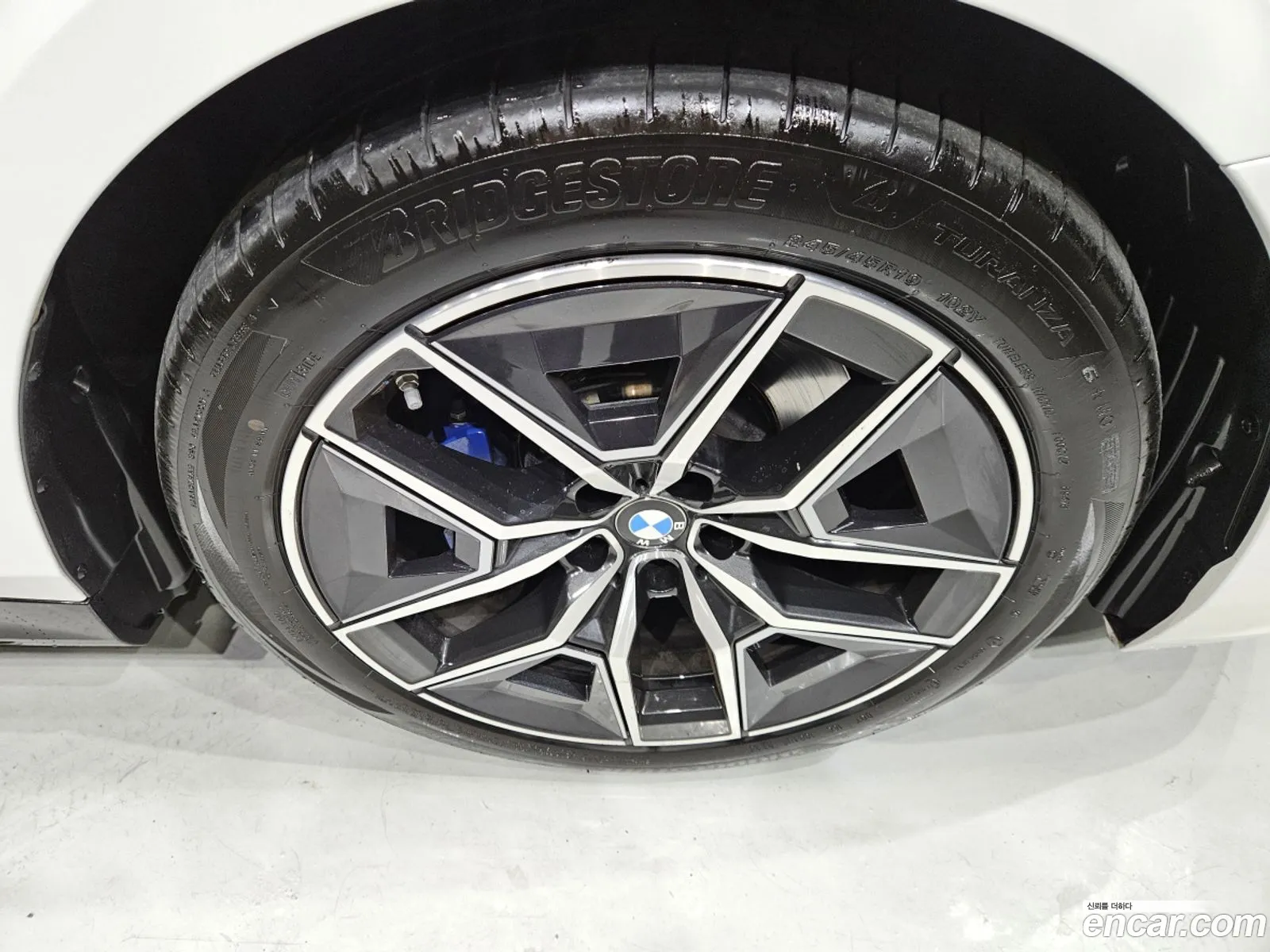 BMW 5 Series 2025 — 9