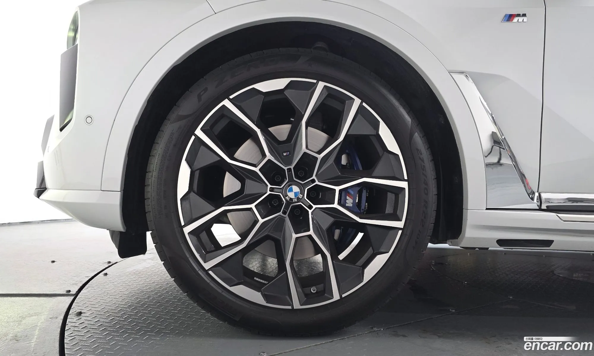 BMW X7 2025 WBA21EM05S9Z90930 — 2