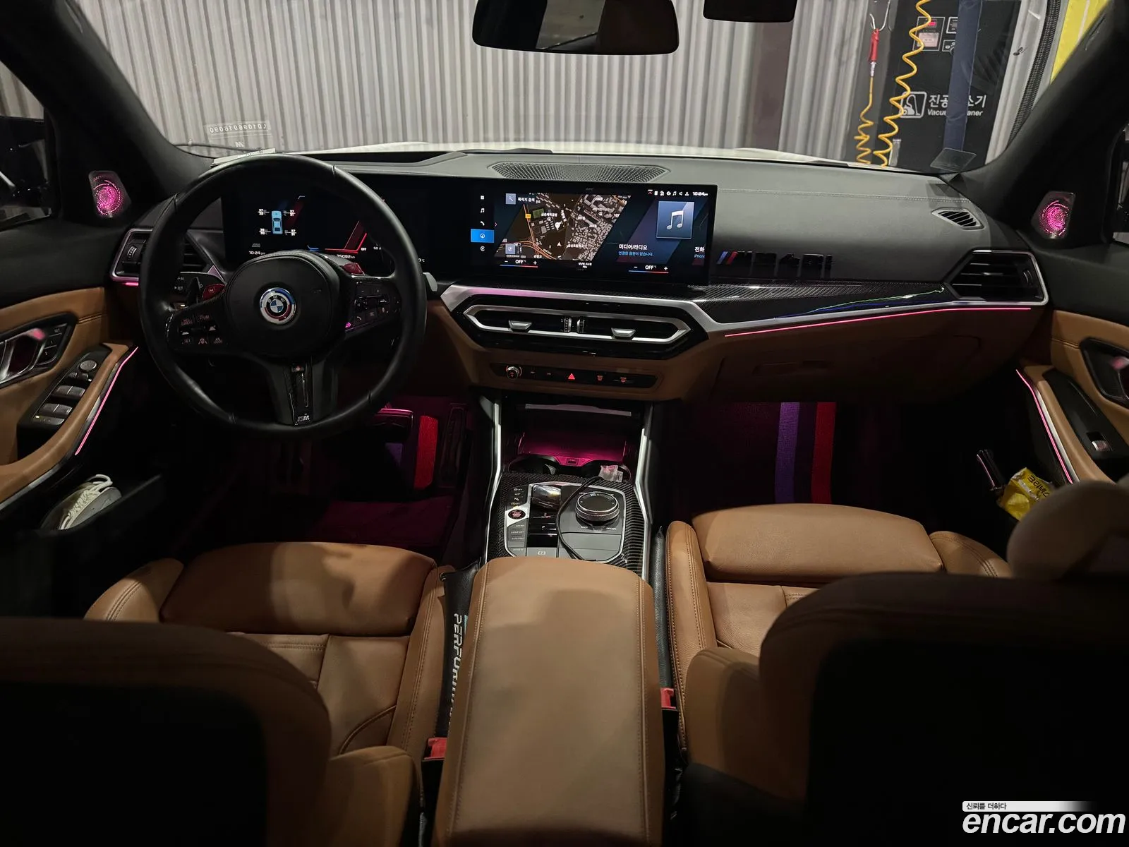 BMW 3 Series 2023 — 3