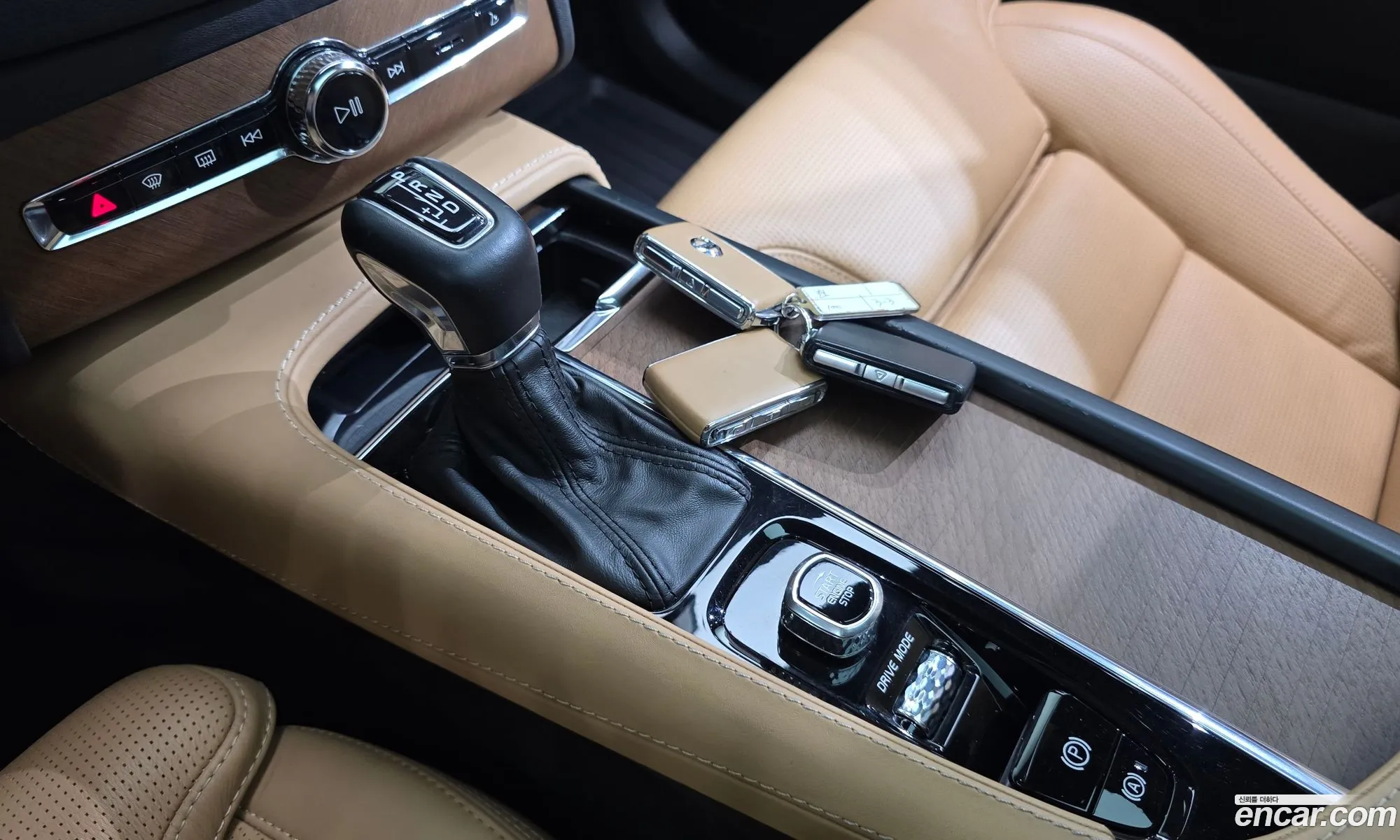 Volvo XC90 2018 — 16