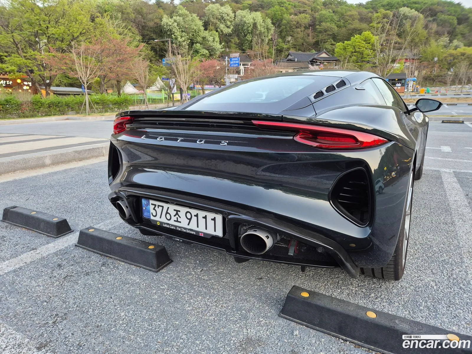 Lotus Emira 2024 — 6