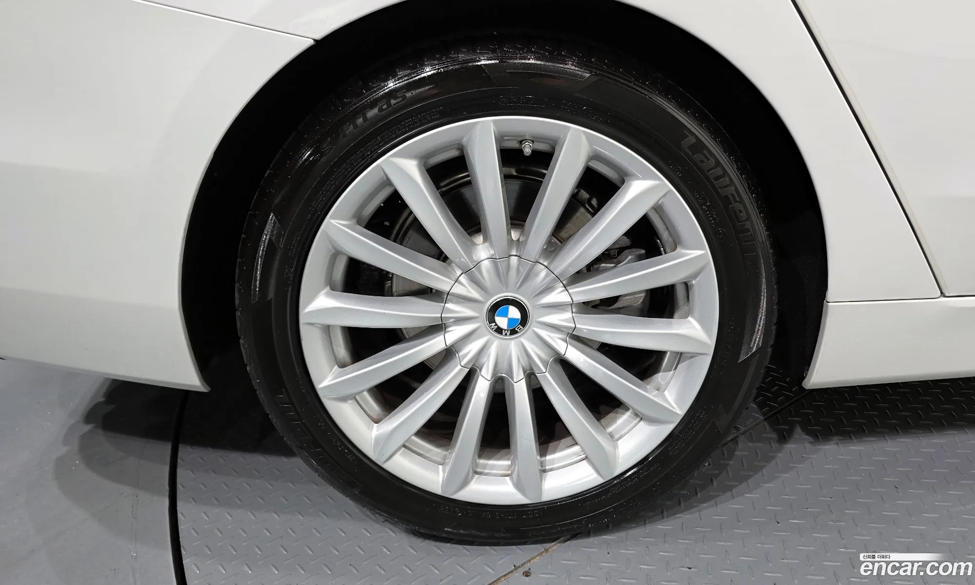 BMW 6 Series GT 2019 — 17