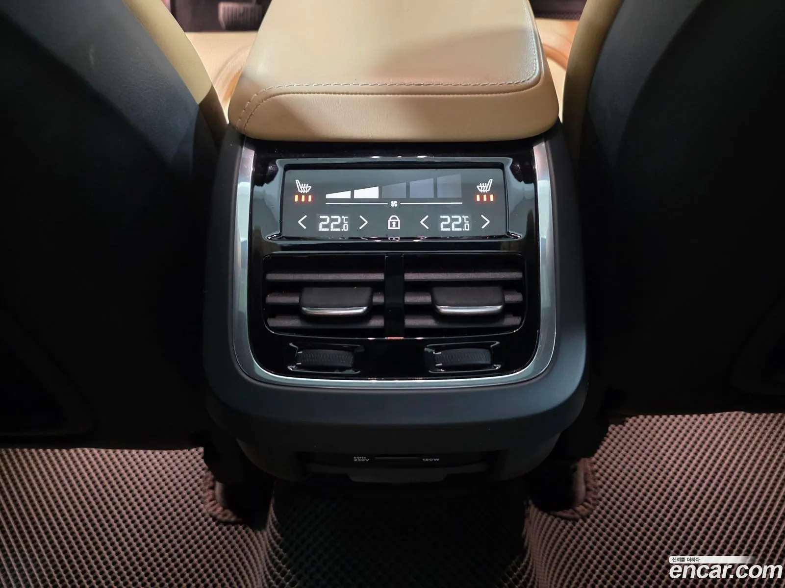 Volvo XC60 2020 — 10