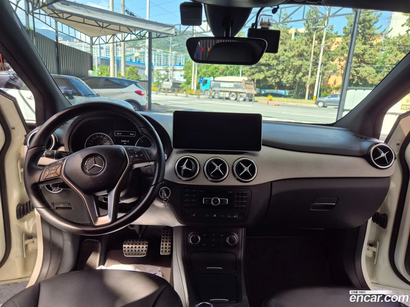 Mercedes-Benz B-Class W246 2012 — 11