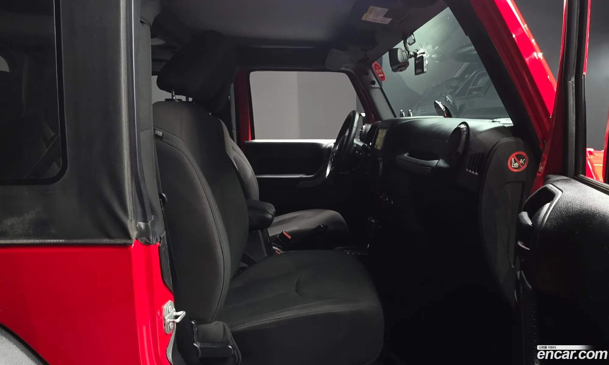 Jeep Wrangler 2016 1C4HJWAG8GL217612 — 2