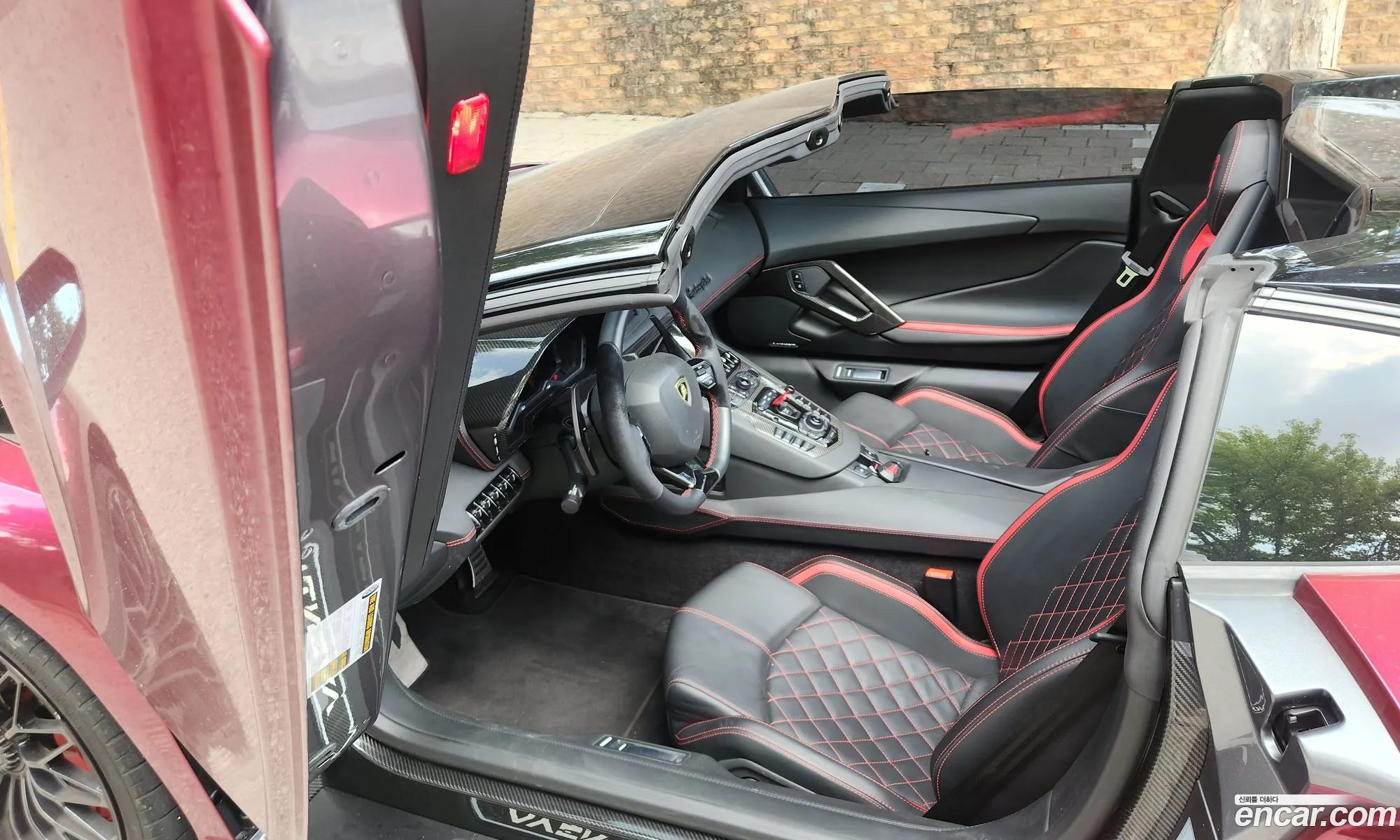 Lamborghini Aventador 2020 — 14