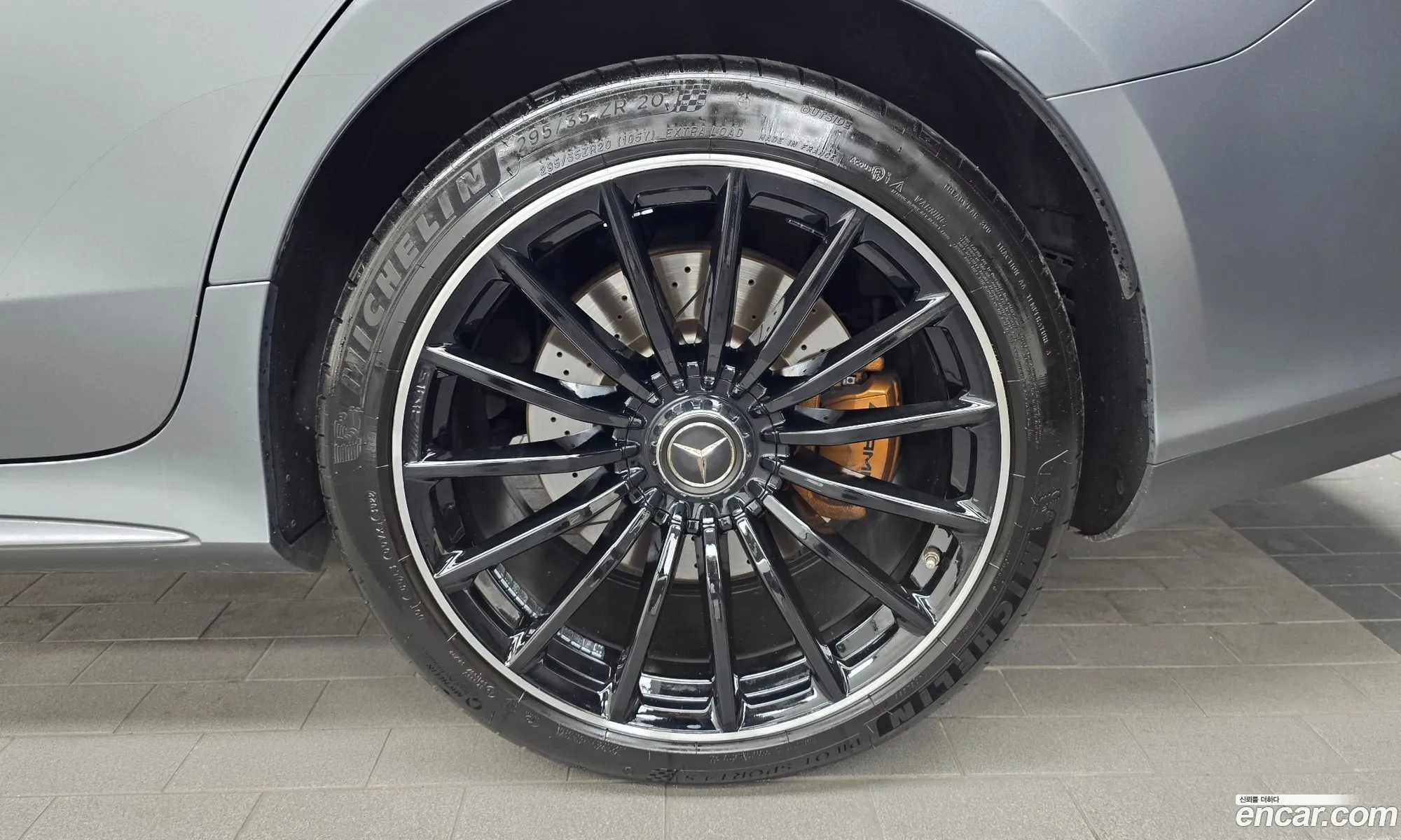 Mercedes-Benz AMG GT 2021 — 34