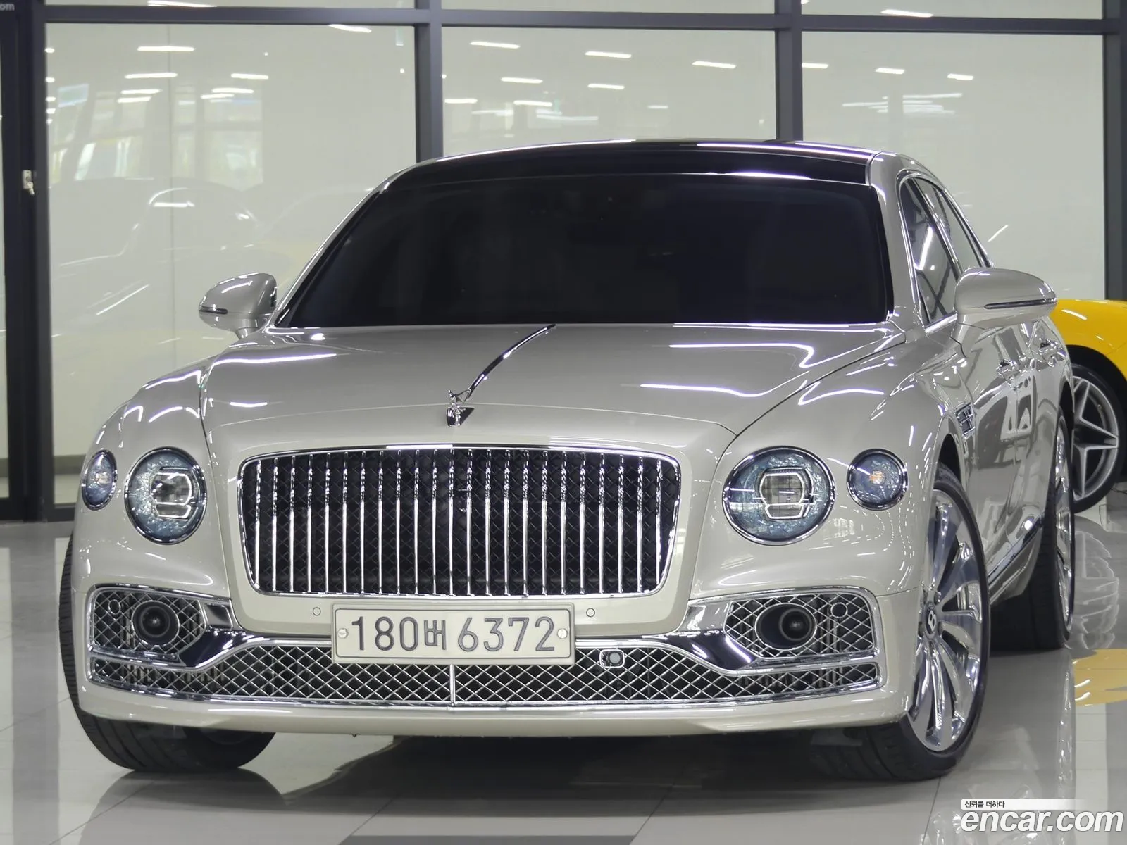 Bentley Flying Spur 2021 — 15