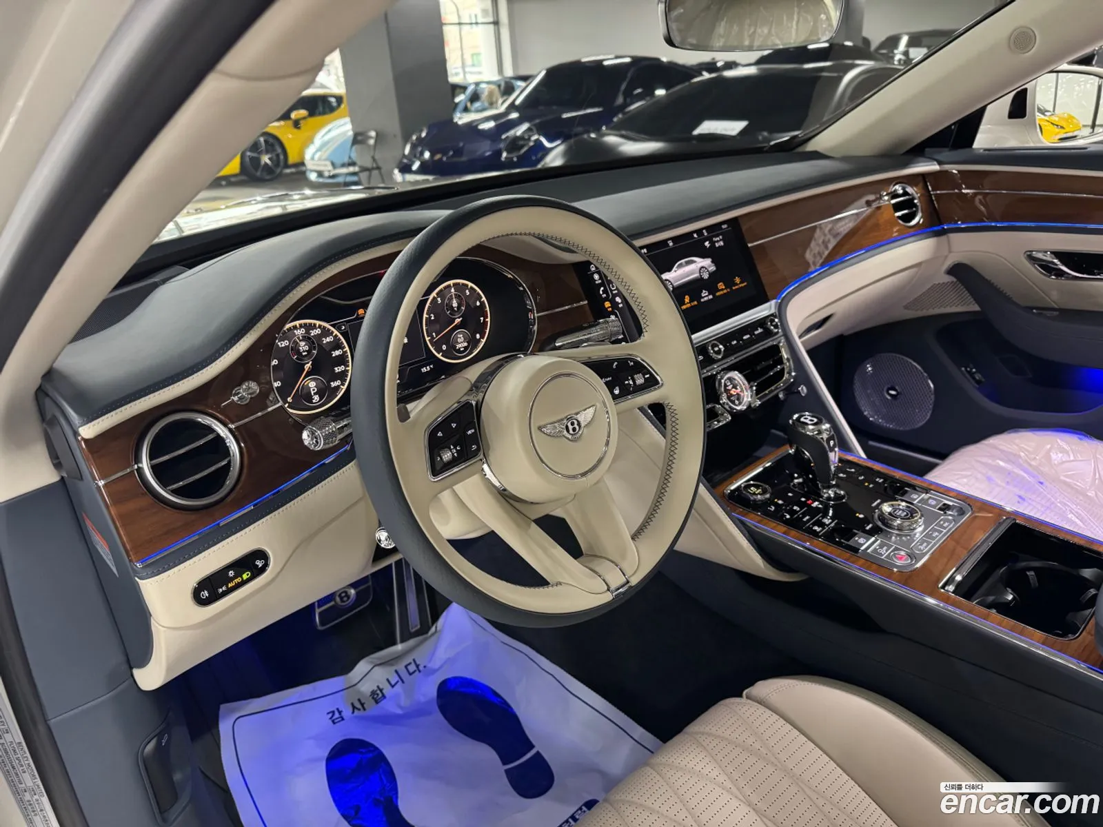 Bentley Flying Spur 2021 — 16