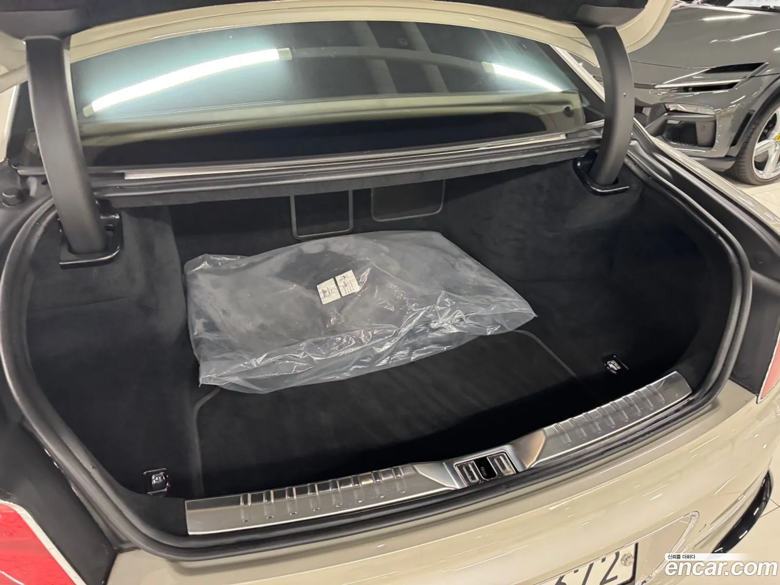 Bentley Flying Spur 2021 — 11