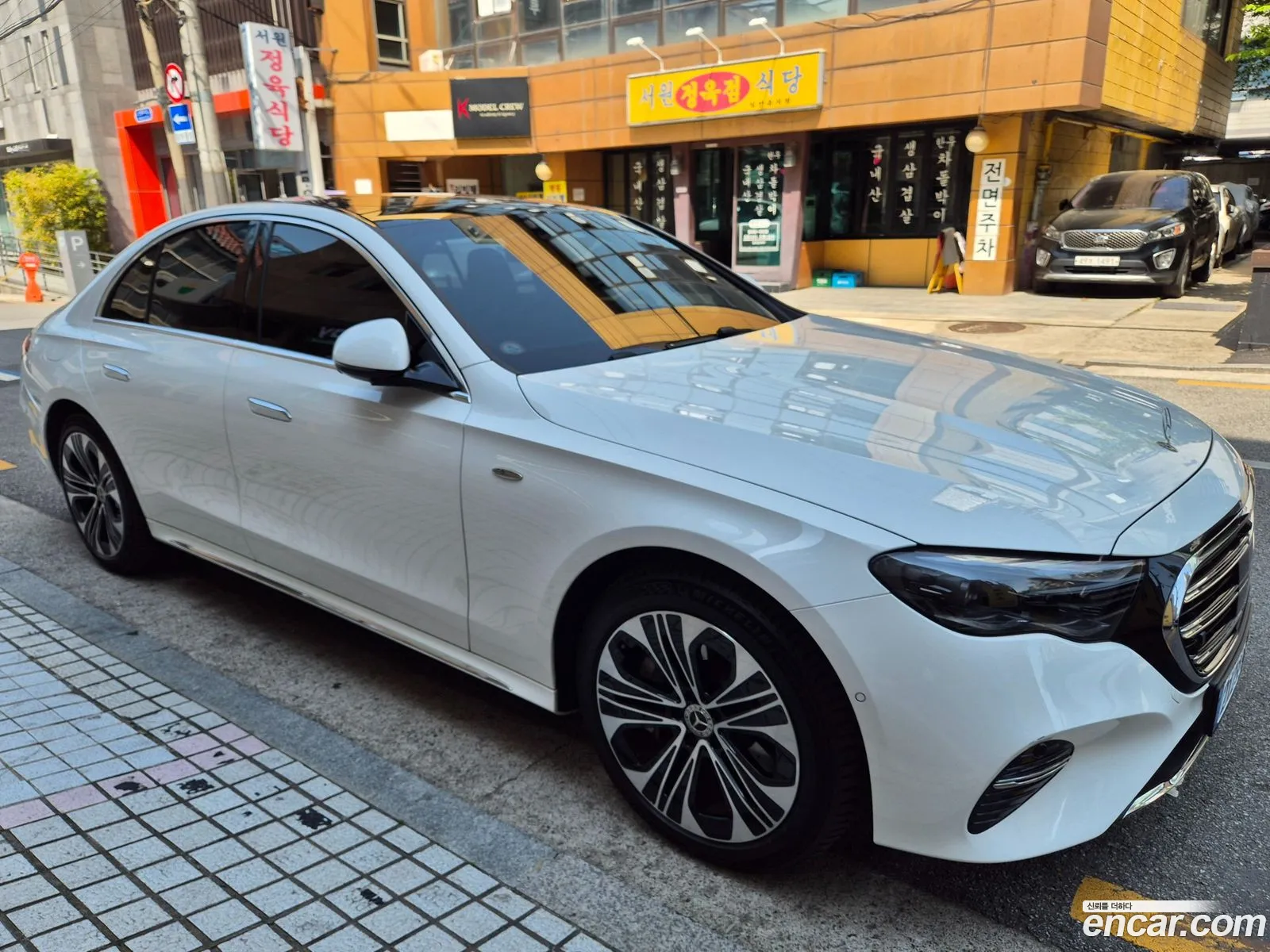 Mercedes-Benz E-Class W214 2025 — 8