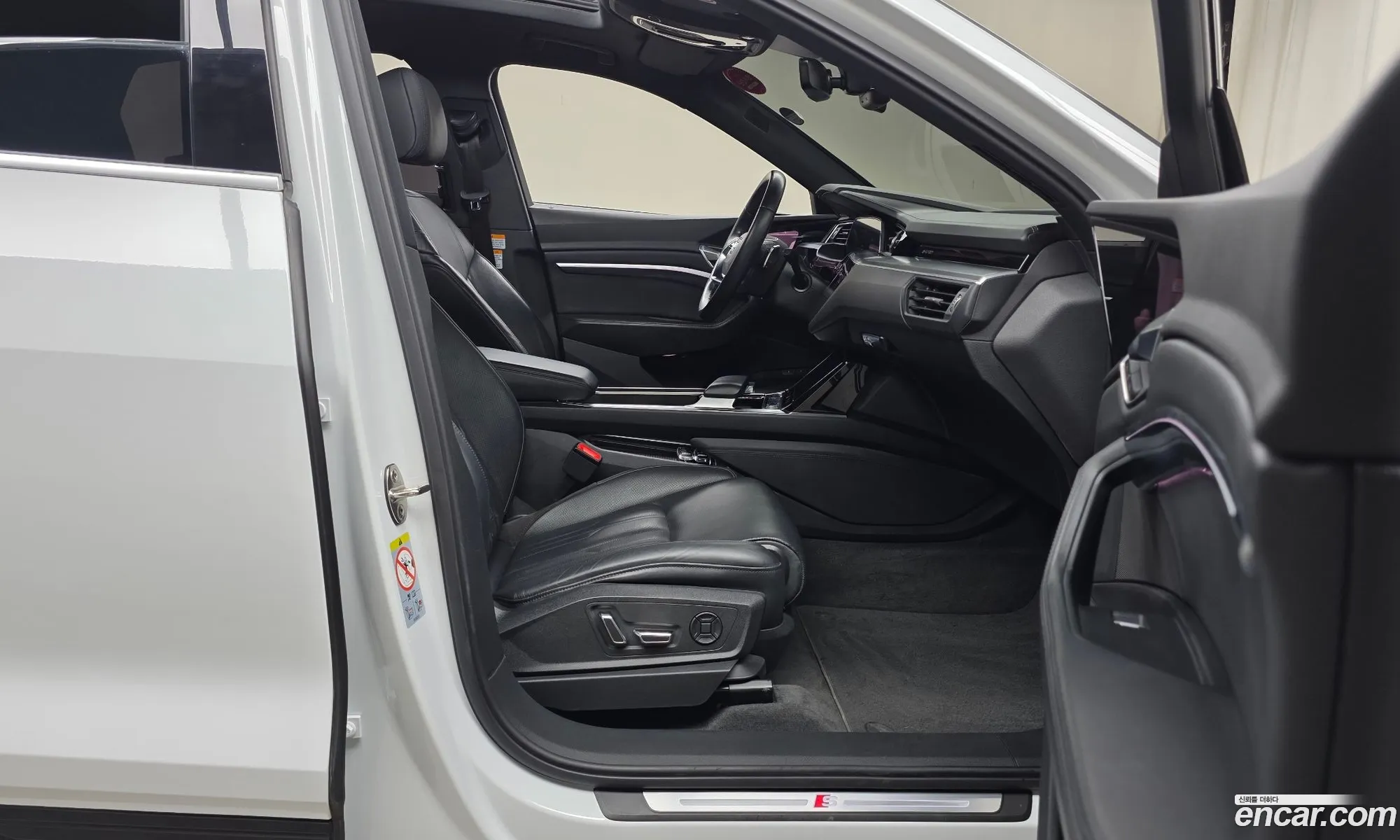 Audi e-tron 2021 WAUZZZGE6NB004629 — 5