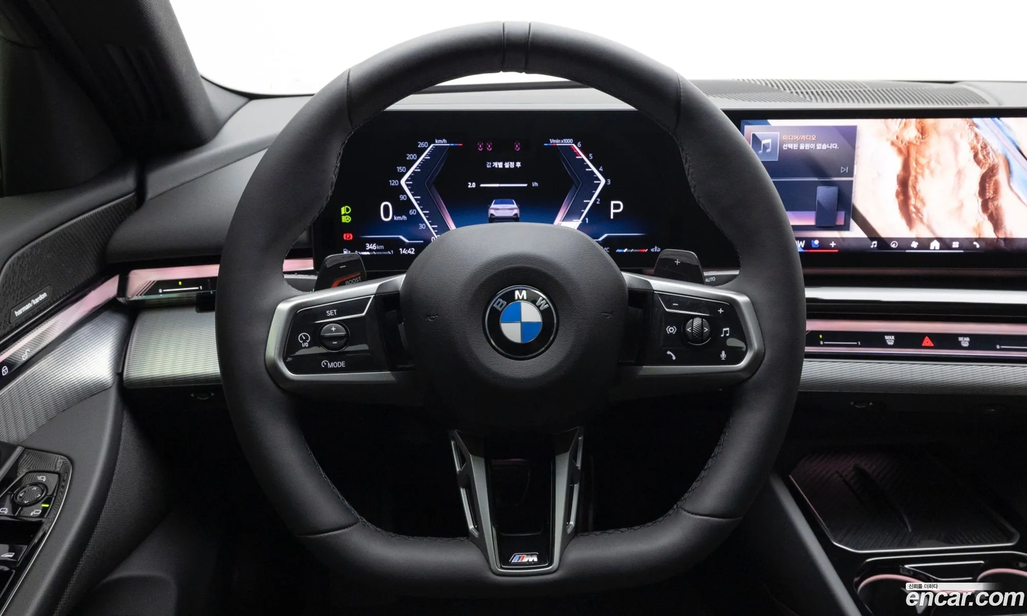 BMW 5 Series 2025 — 16
