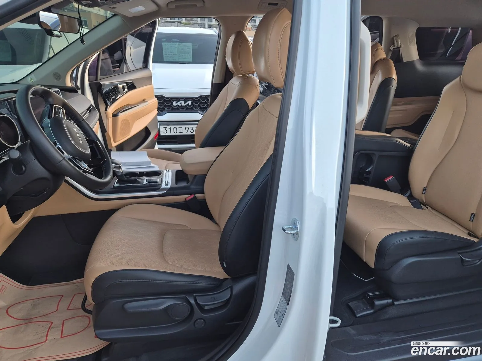 Kia Carnival 2023 — 3