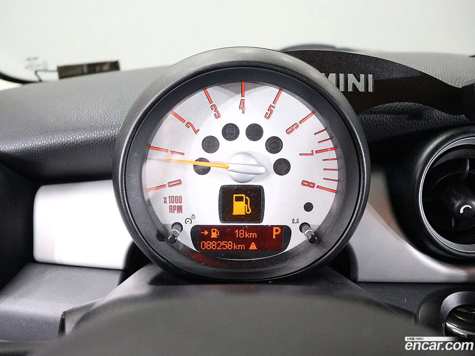 Mini Cooper 2011 — 18