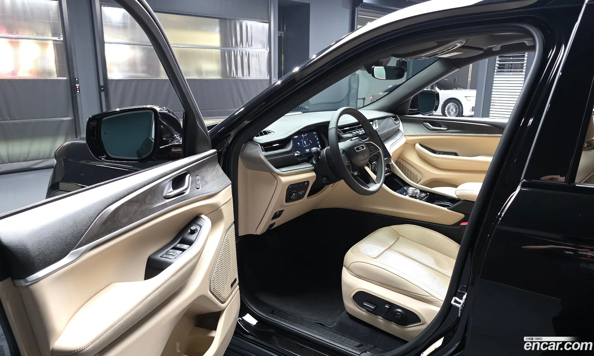 Jeep Grand Cherokee 2023 — 11