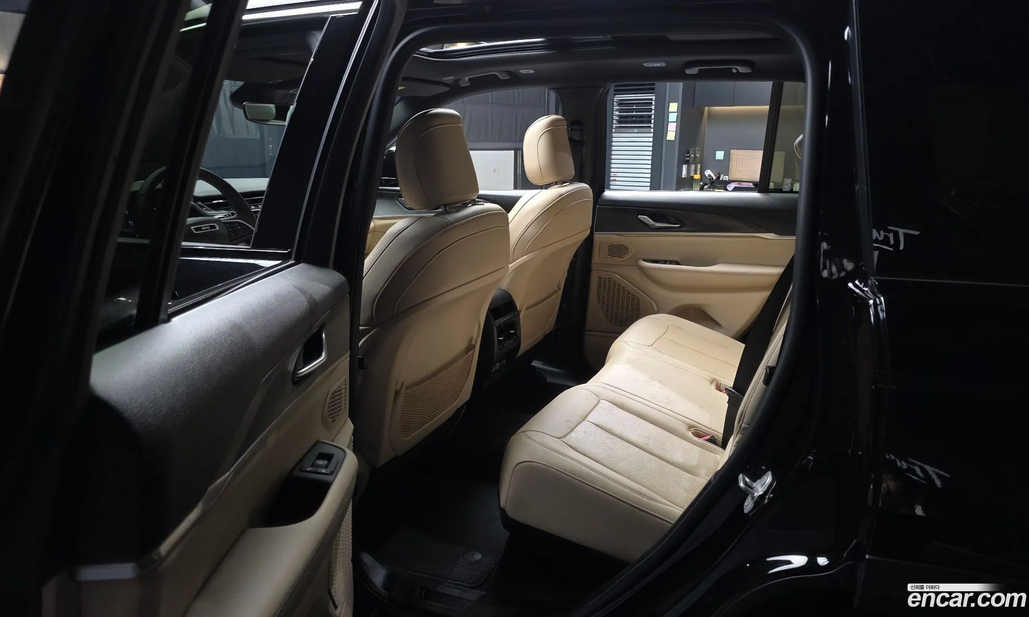Jeep Grand Cherokee 2023 — 12