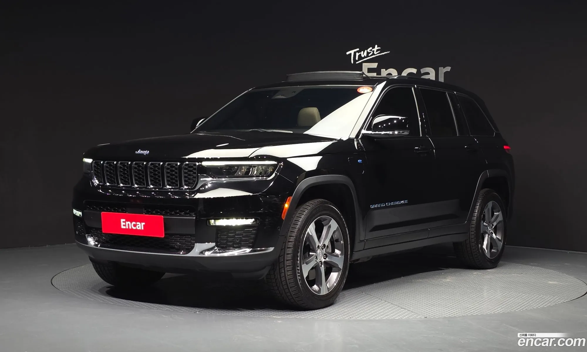 Jeep Grand Cherokee 2023 — 24