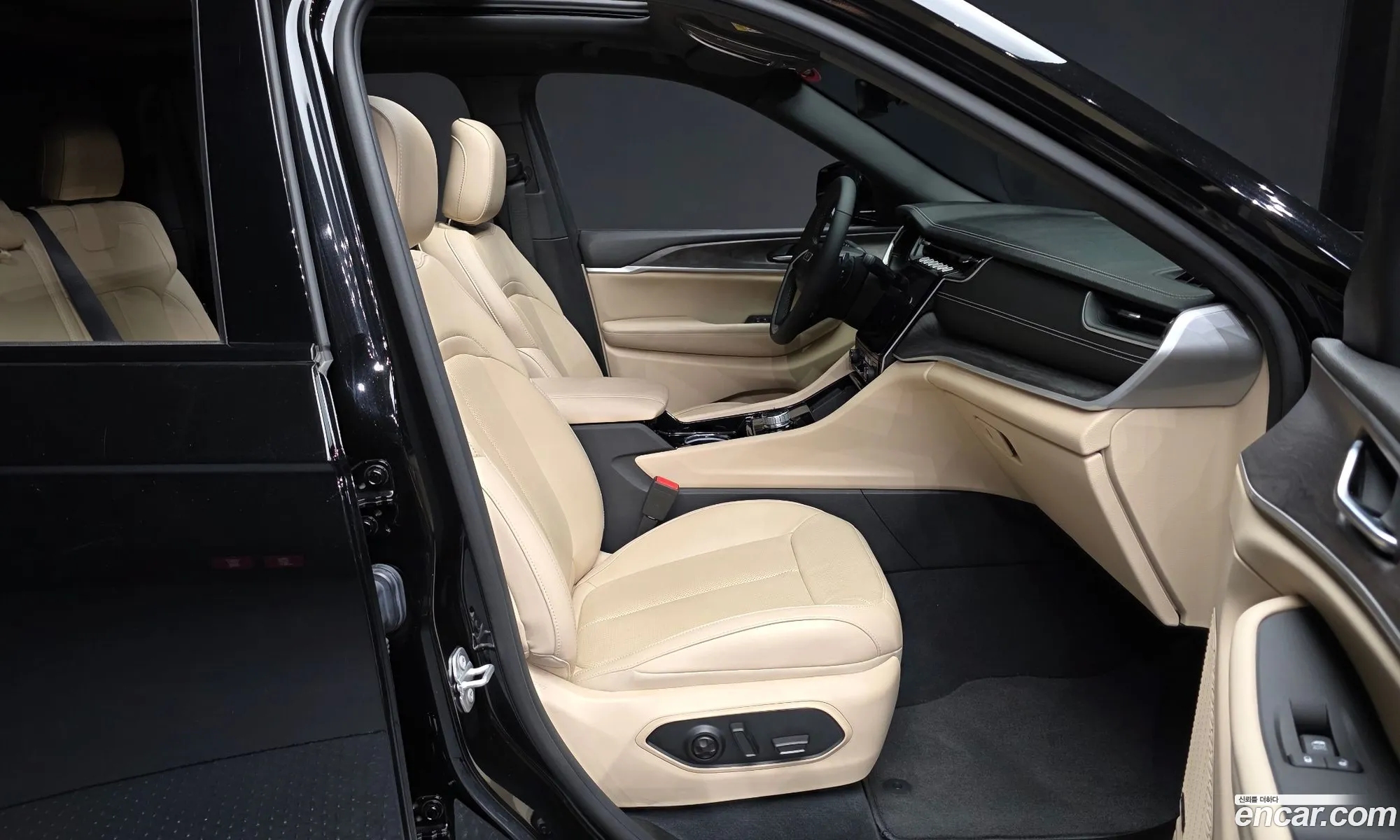 Jeep Grand Cherokee 2023 — 9
