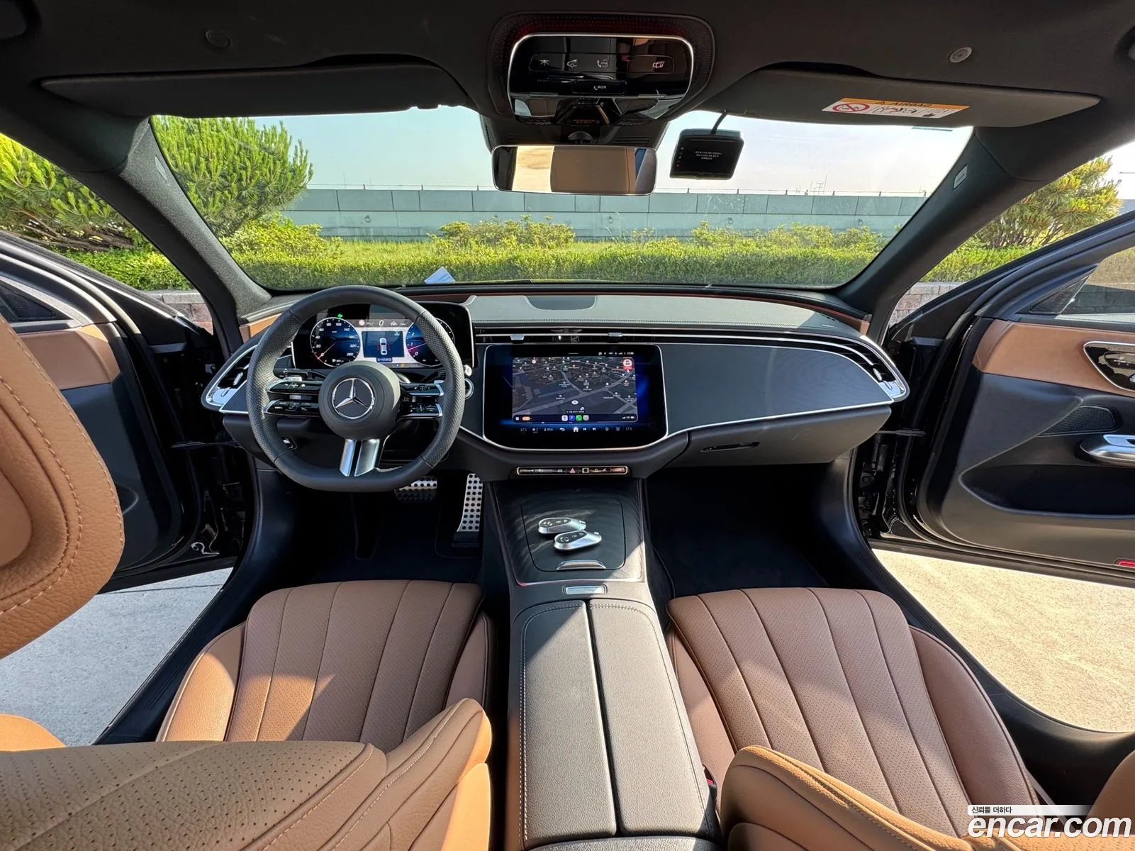 Mercedes-Benz E-Class W214 2026 — 17