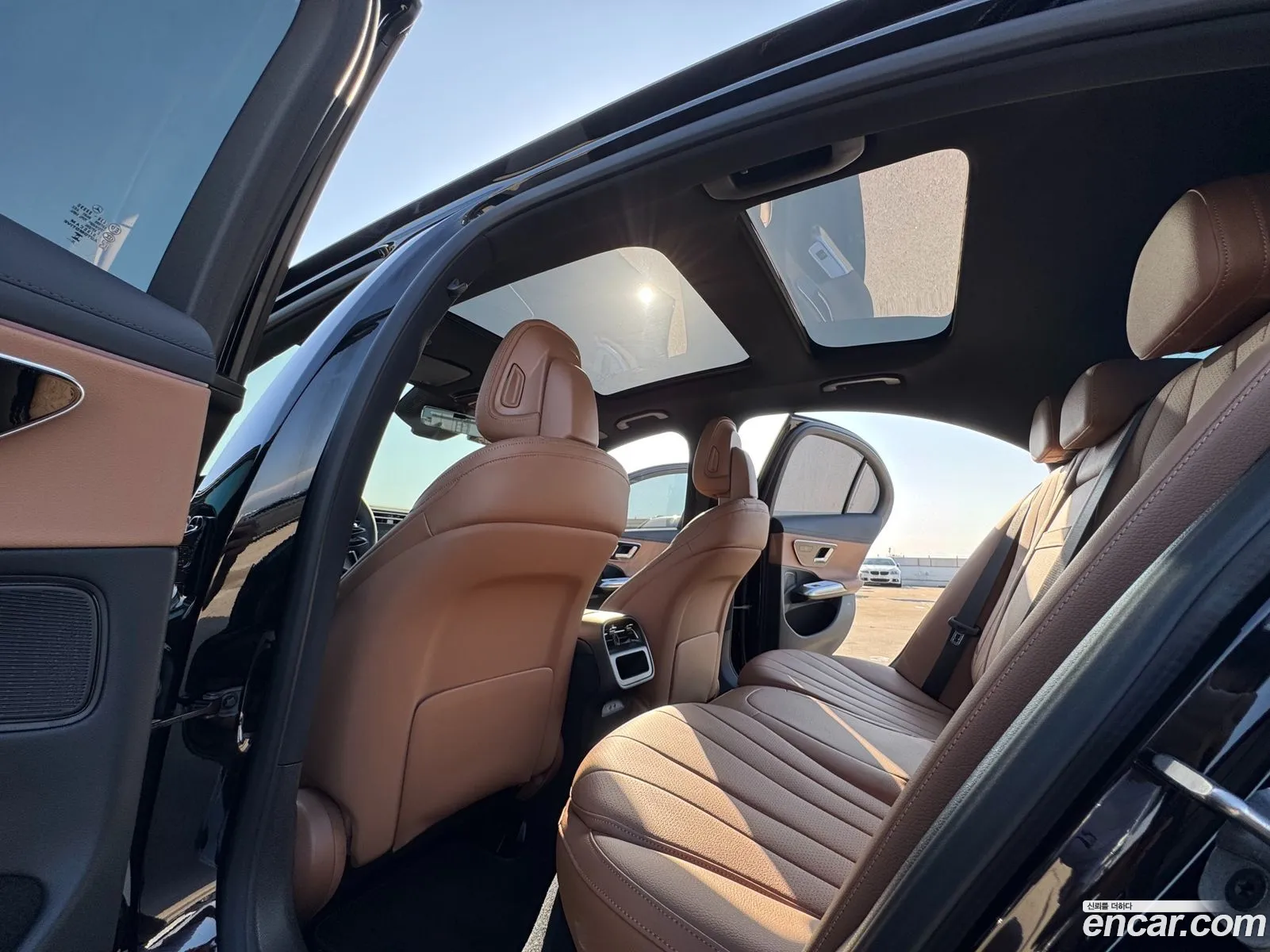 Mercedes-Benz E-Class W214 2026 — 10