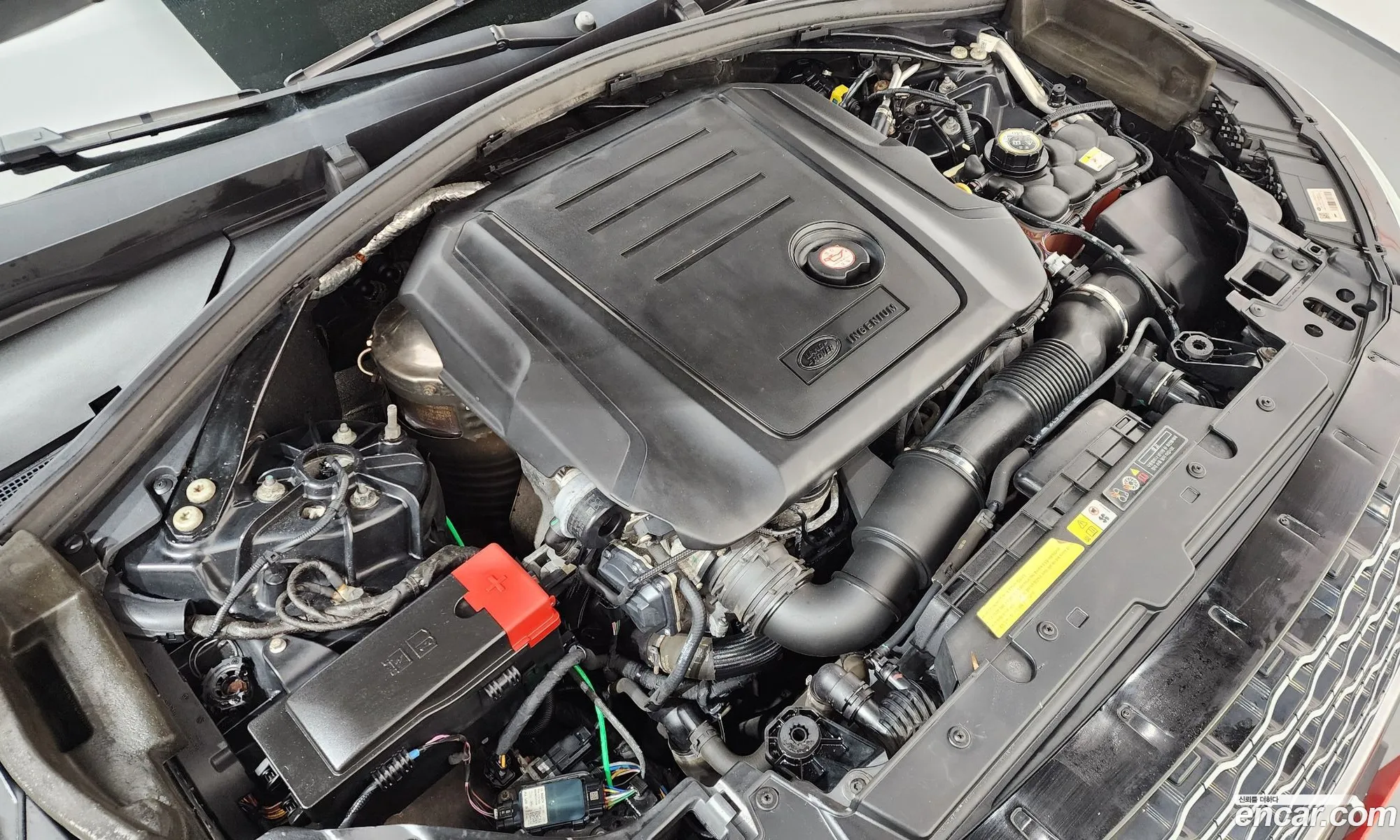 Land Rover Range Rover Velar 2019 — 13