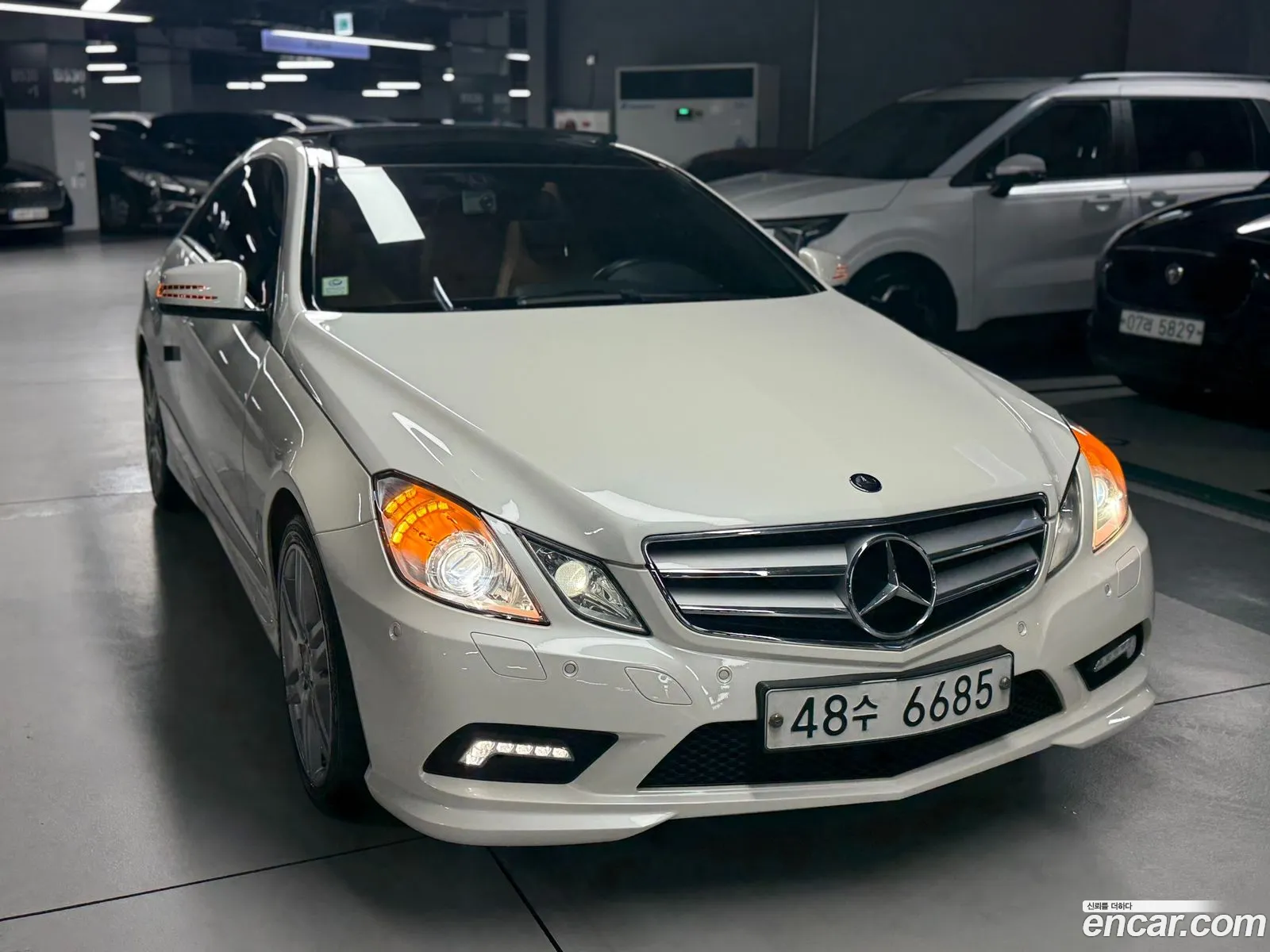 Mercedes-Benz E-Class W212 2010 — 16