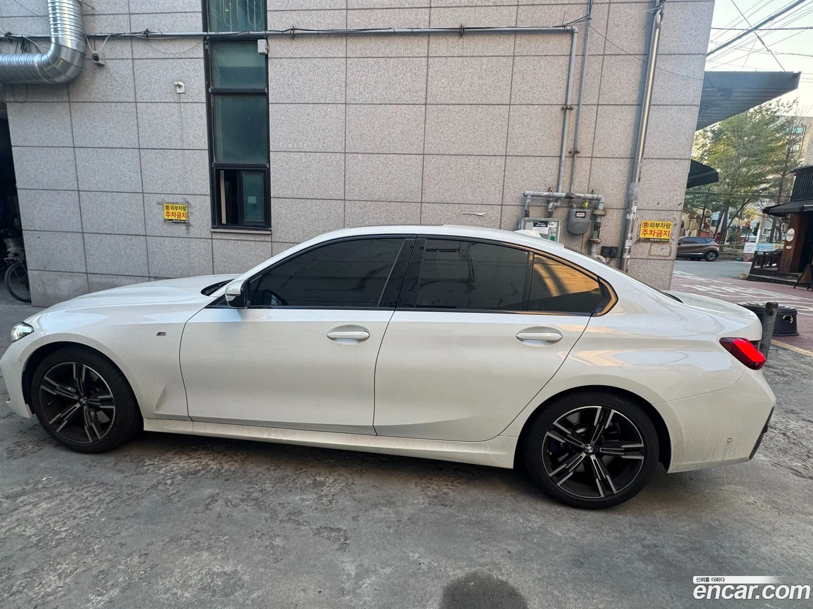 BMW 3 Series 2024 — 6