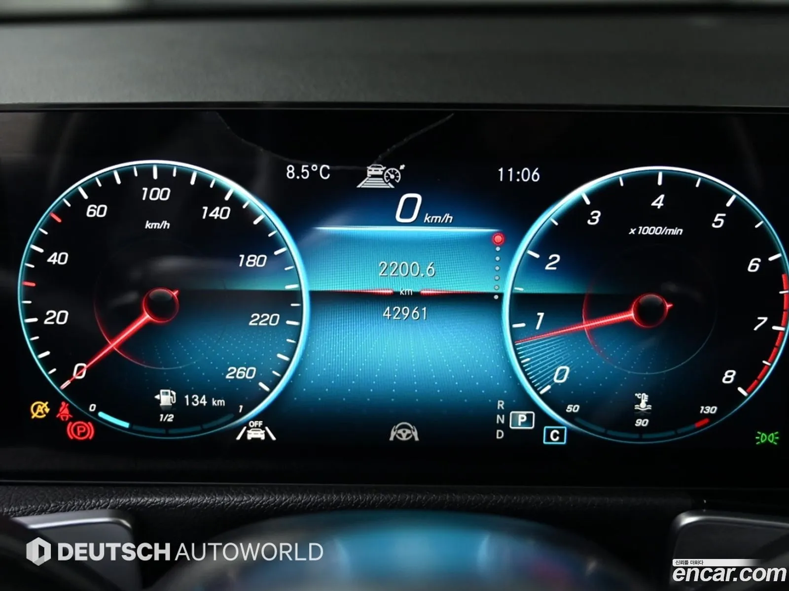 Mercedes-Benz GLB-Class X247 2022 — 13