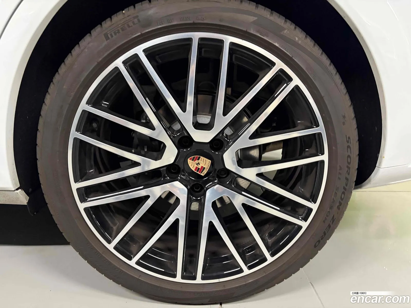 Porsche Cayenne 2025 — 4