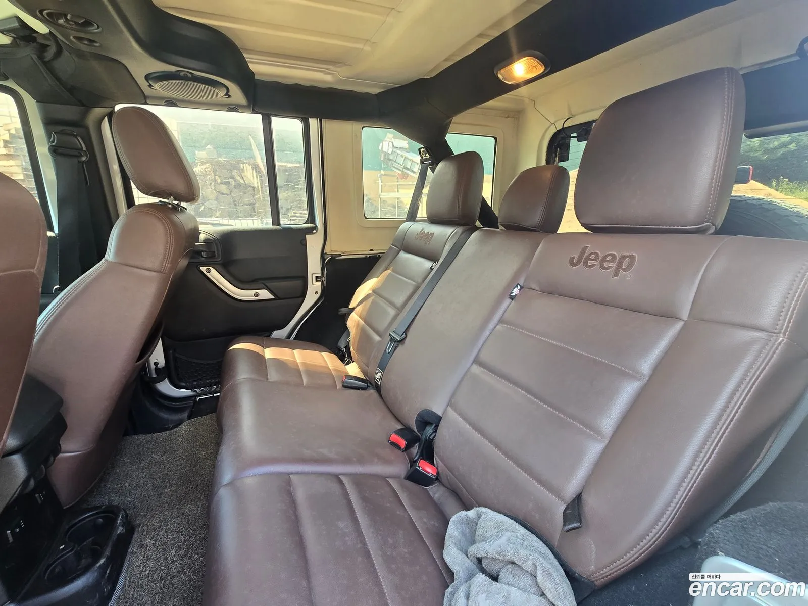 Jeep Wrangler 2011 — 14