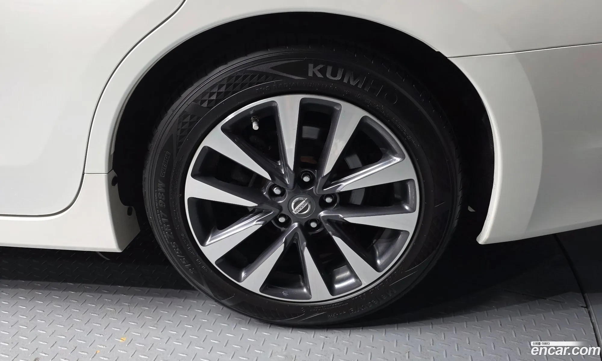 Nissan Altima 2017 — 12