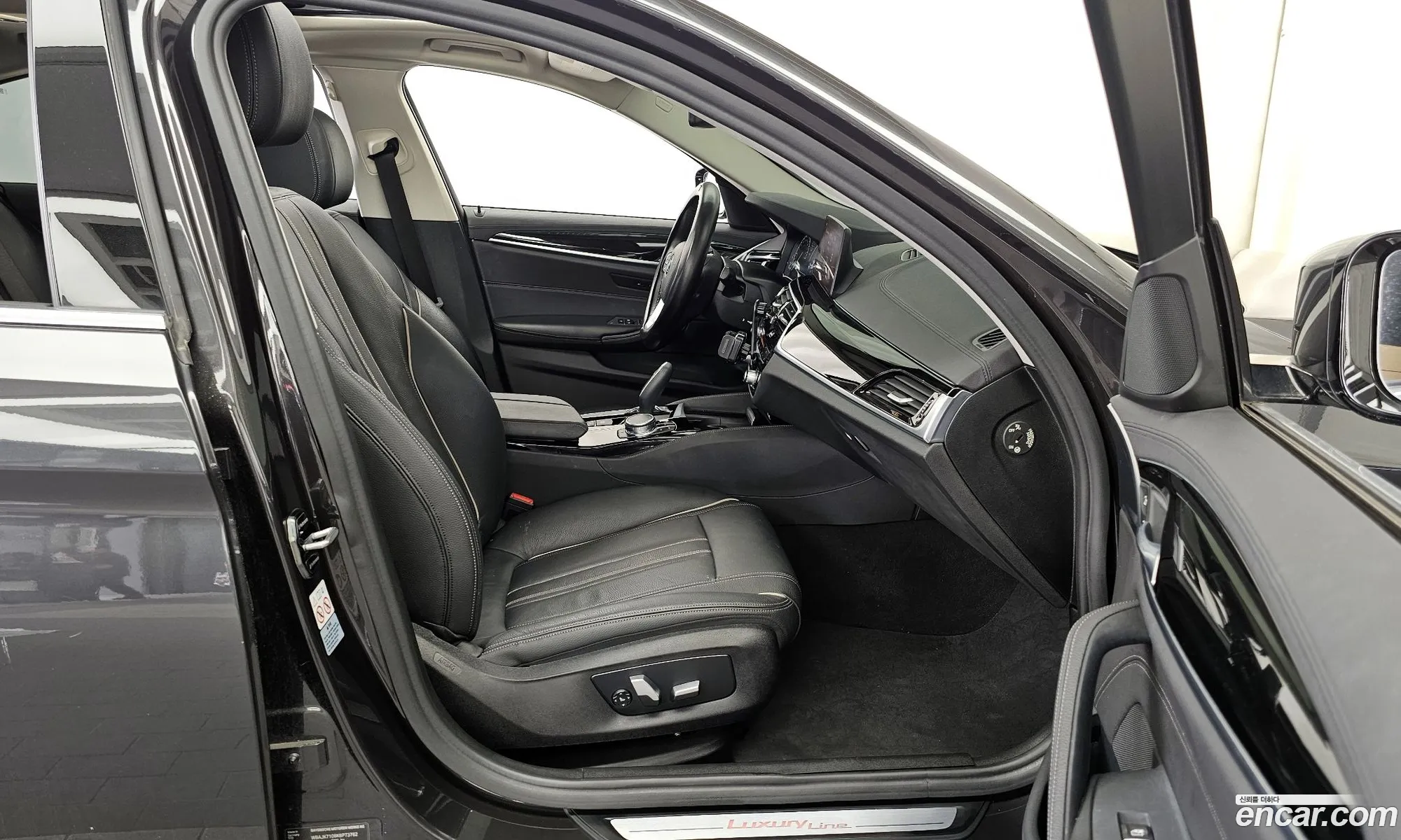 BMW 5 Series 2019 WBAJK7108KBP73762 — 20