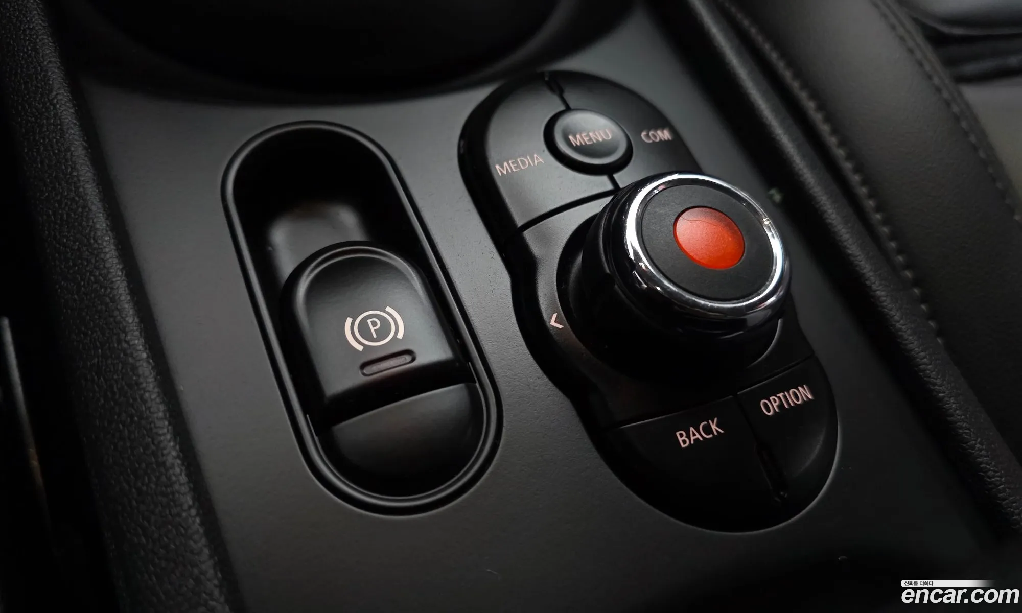 Mini Cooper Clubman 2019 — 17