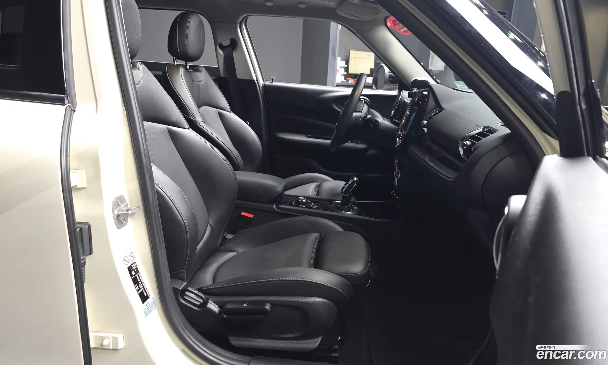 Mini Cooper Clubman 2019 — 23