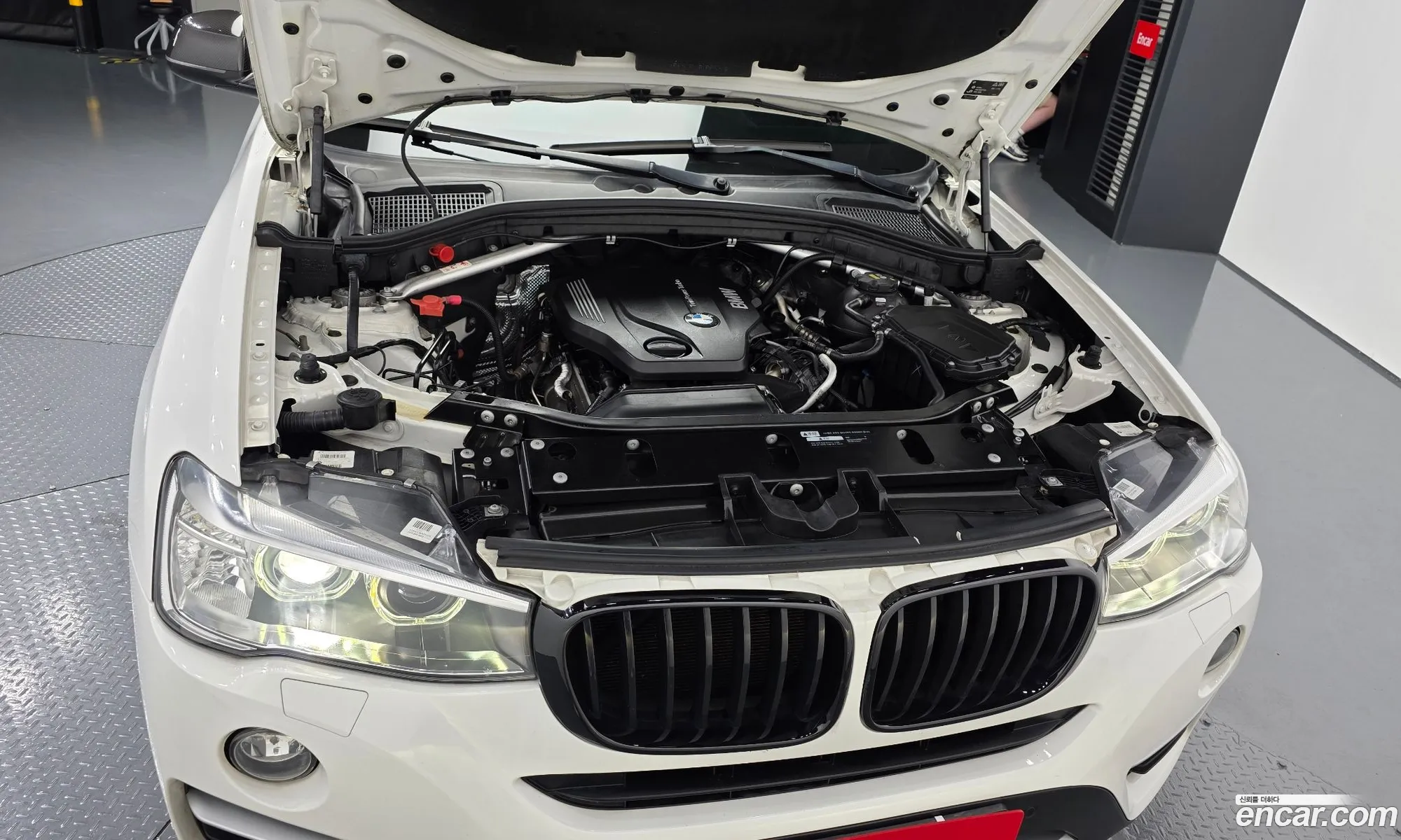 BMW X4 2017 WBAXX1103H0T40671 — 9