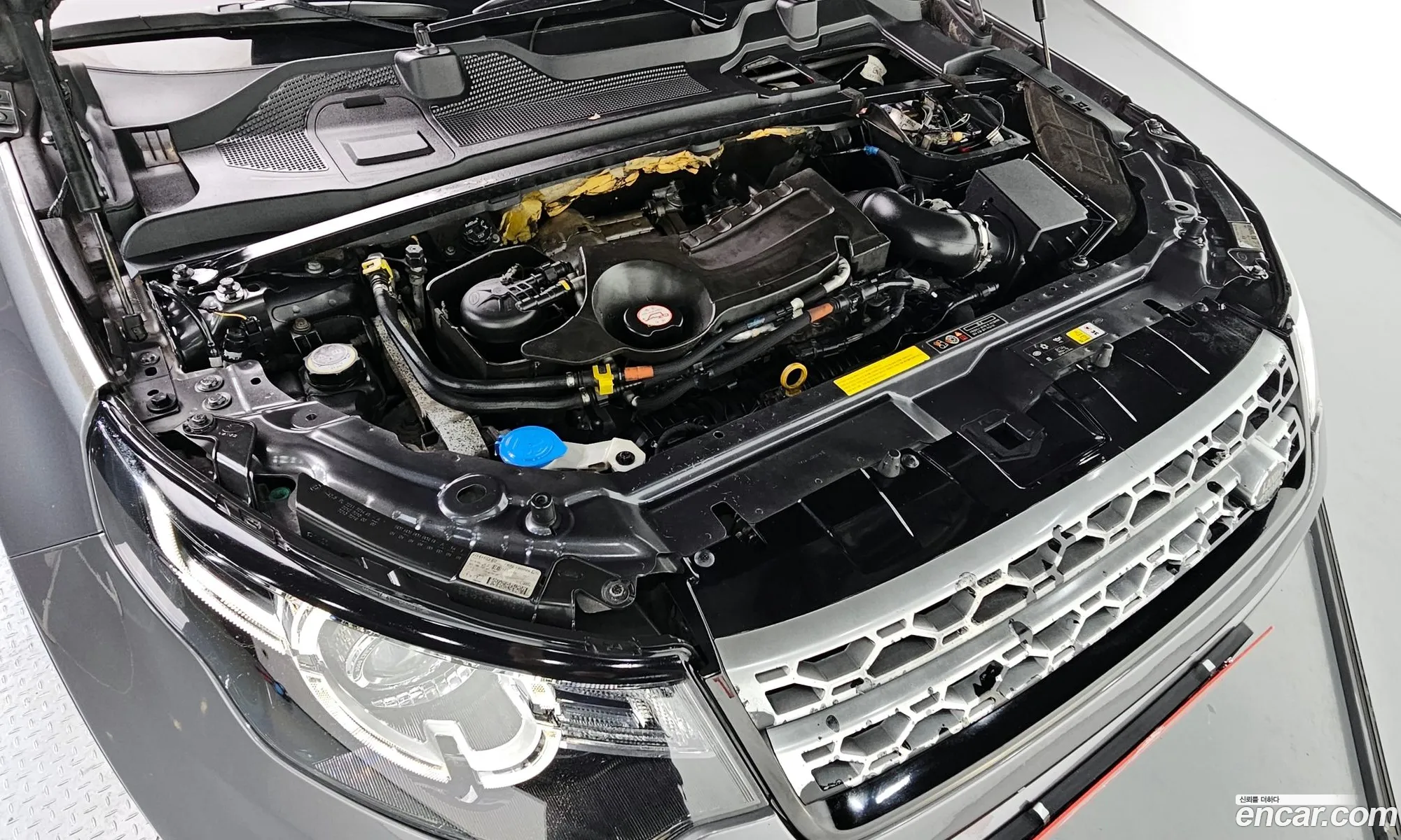 Land Rover Discovery Sport 2017 — 12