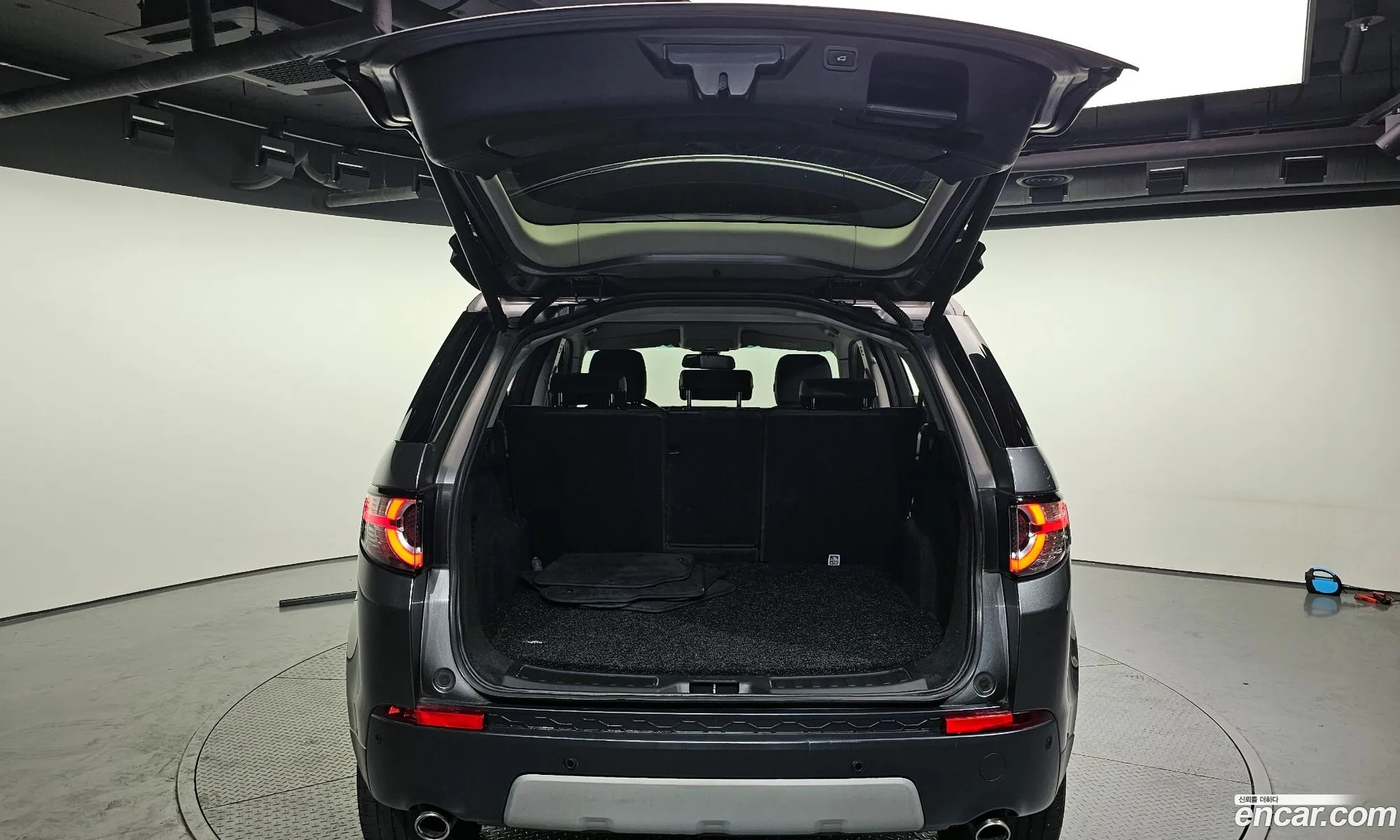 Land Rover Discovery Sport 2017 — 20
