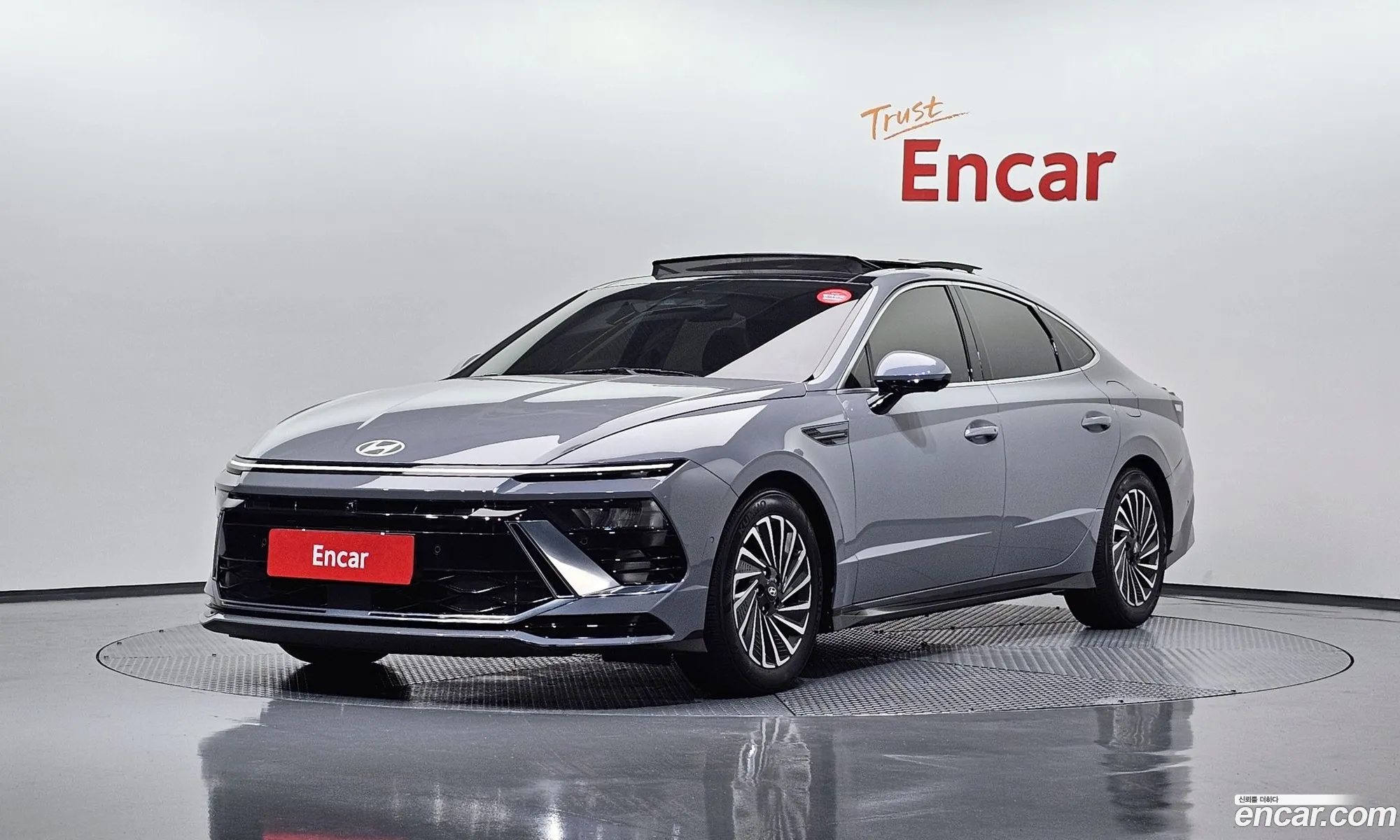 Hyundai Sonata the Edge Hybrid 2024 — 4