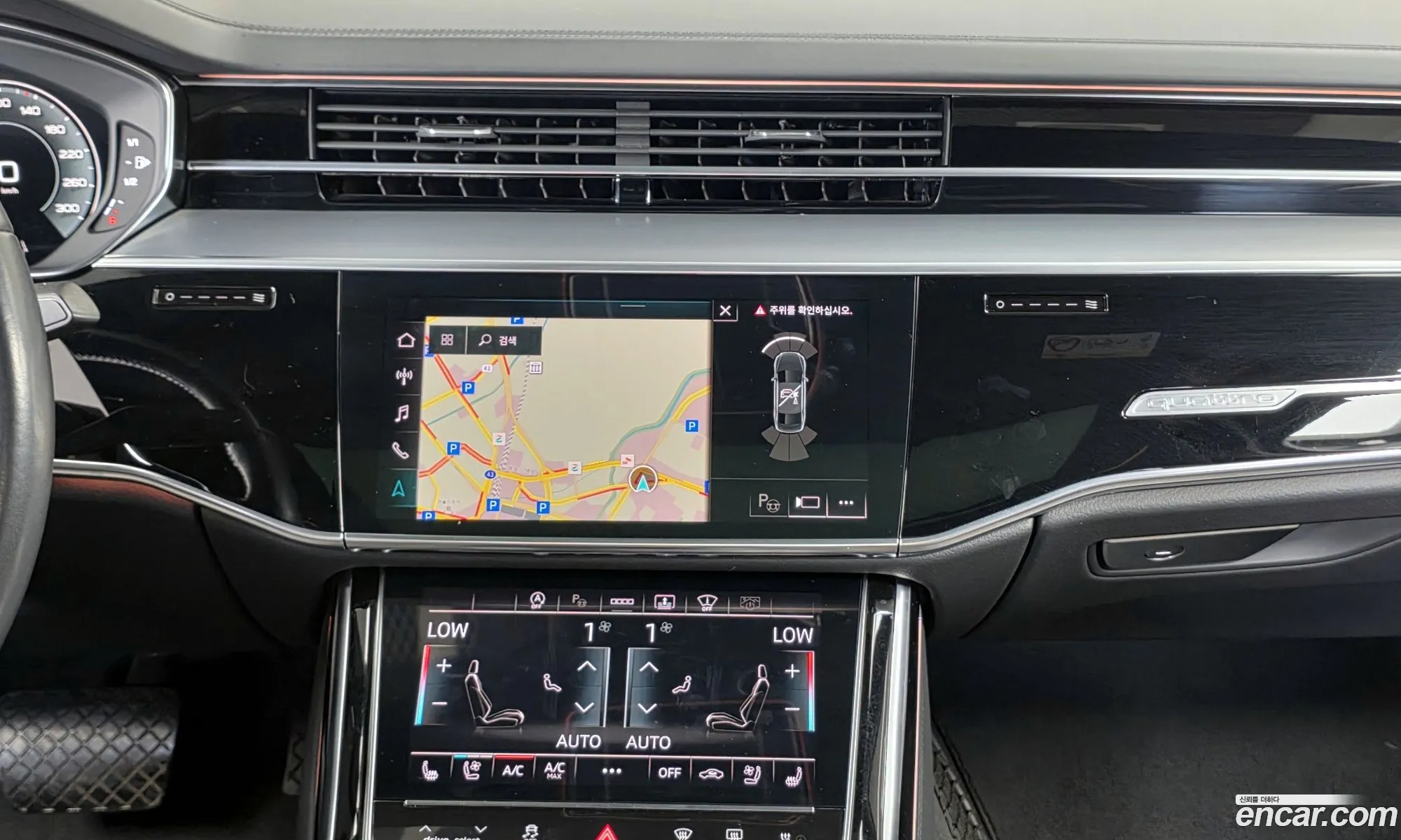 Audi A8 2021 WAUZZZF82MN001137 — 28