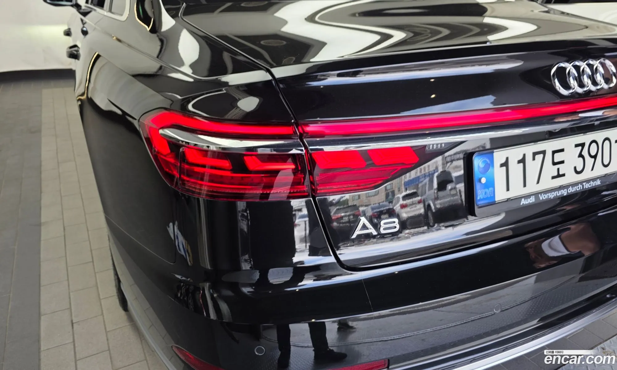 Audi A8 2021 WAUZZZF82MN001137 — 12
