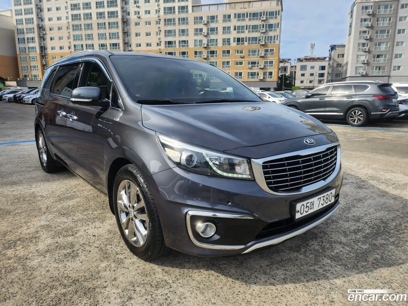 Kia Carnival 2017 — 2