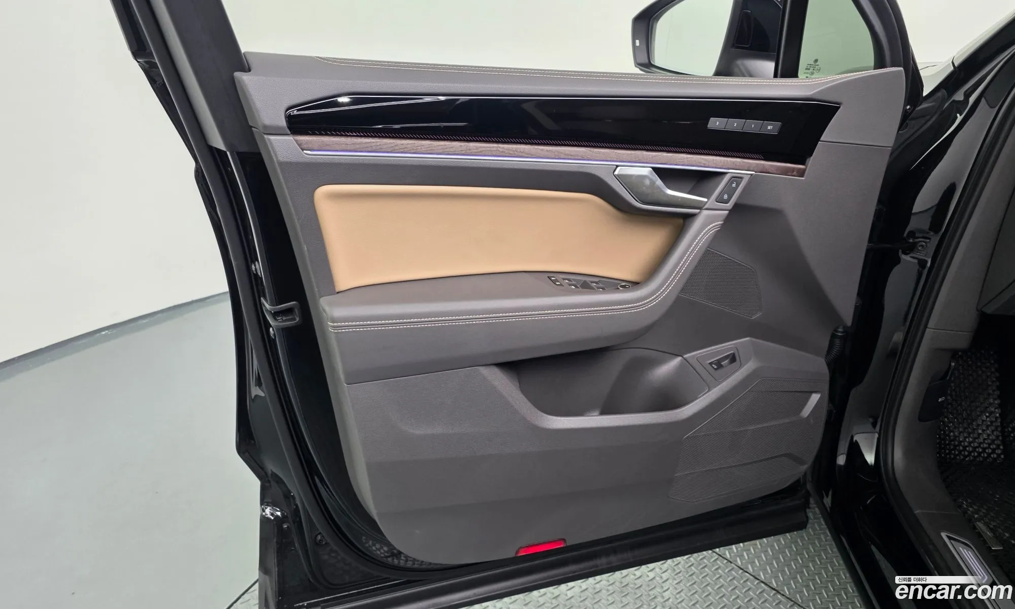 Volkswagen Touareg 2024 — 34