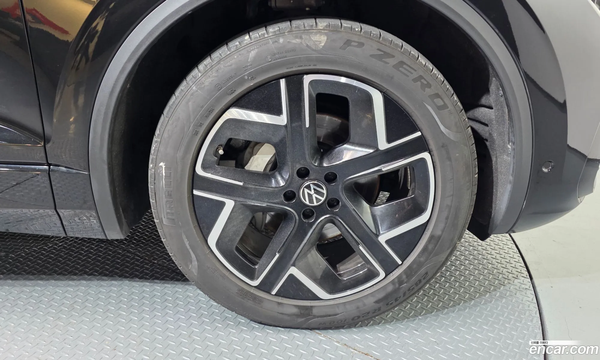Volkswagen Touareg 2024 — 25