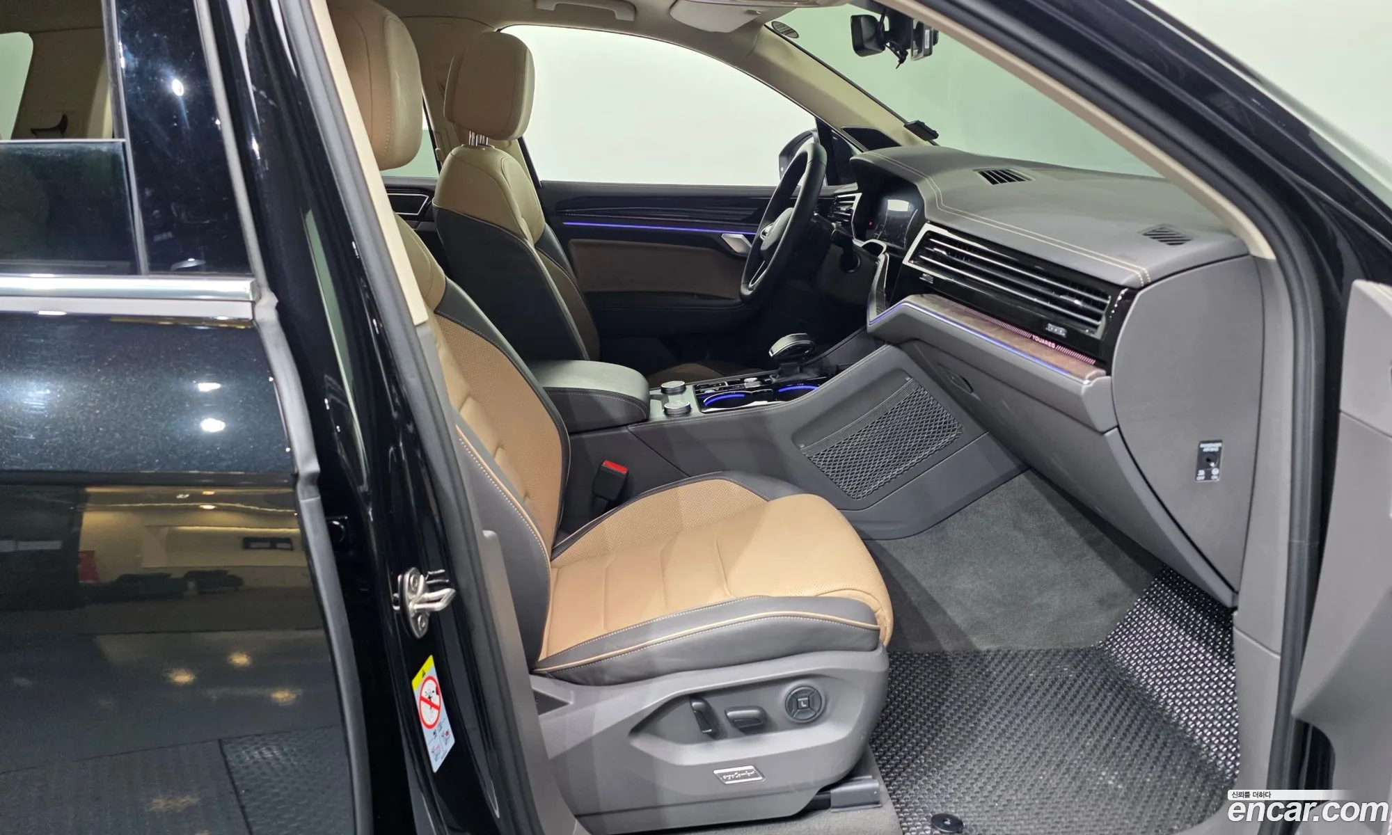 Volkswagen Touareg 2024 — 26