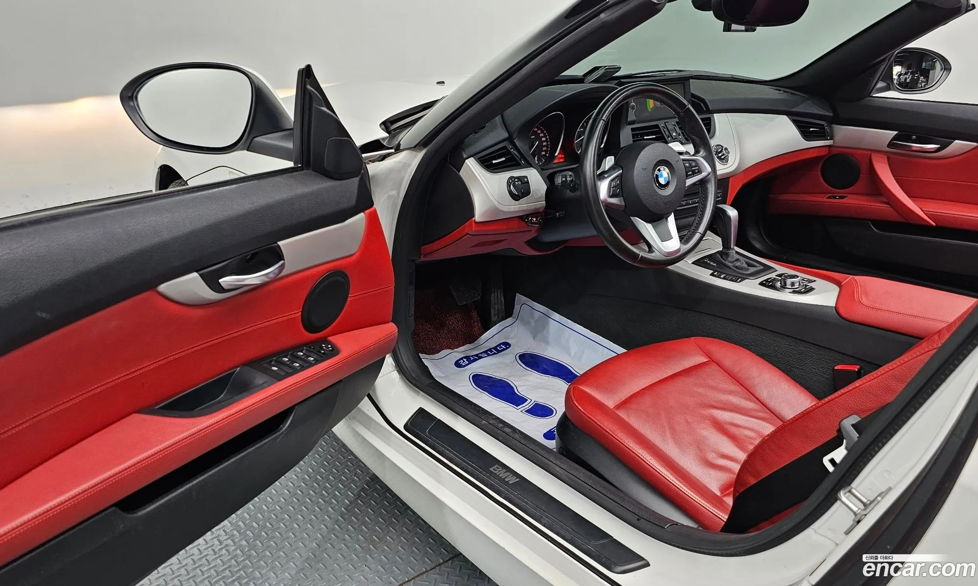 BMW Z4 2011 WBALM5103BE388096 — 14
