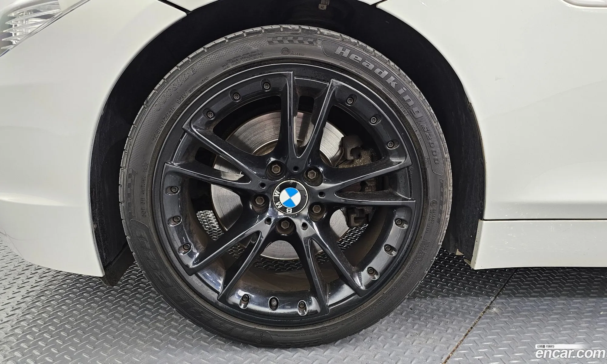 BMW Z4 2011 WBALM5103BE388096 — 6