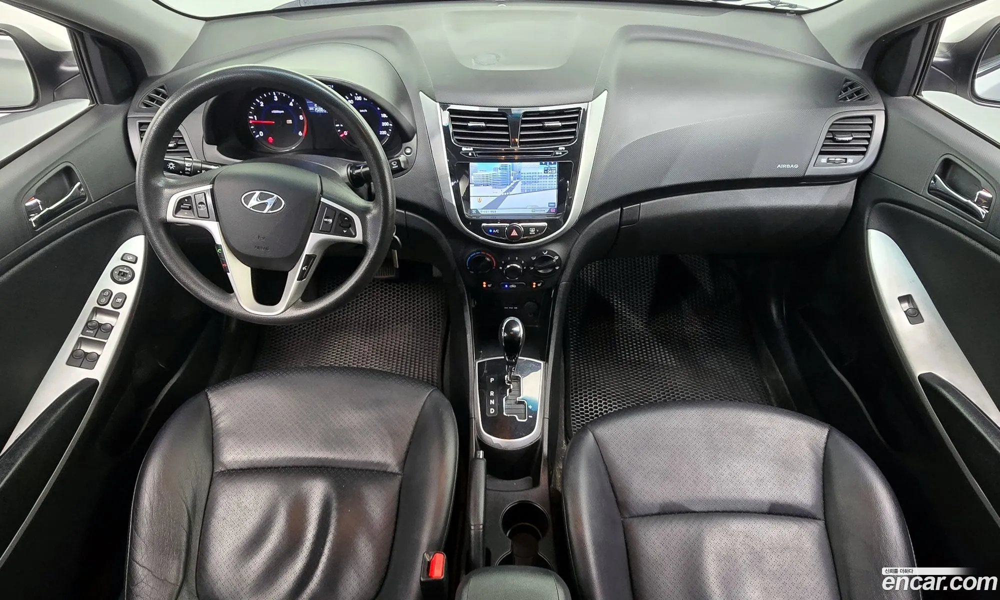 Hyundai Accent 2012 — 4